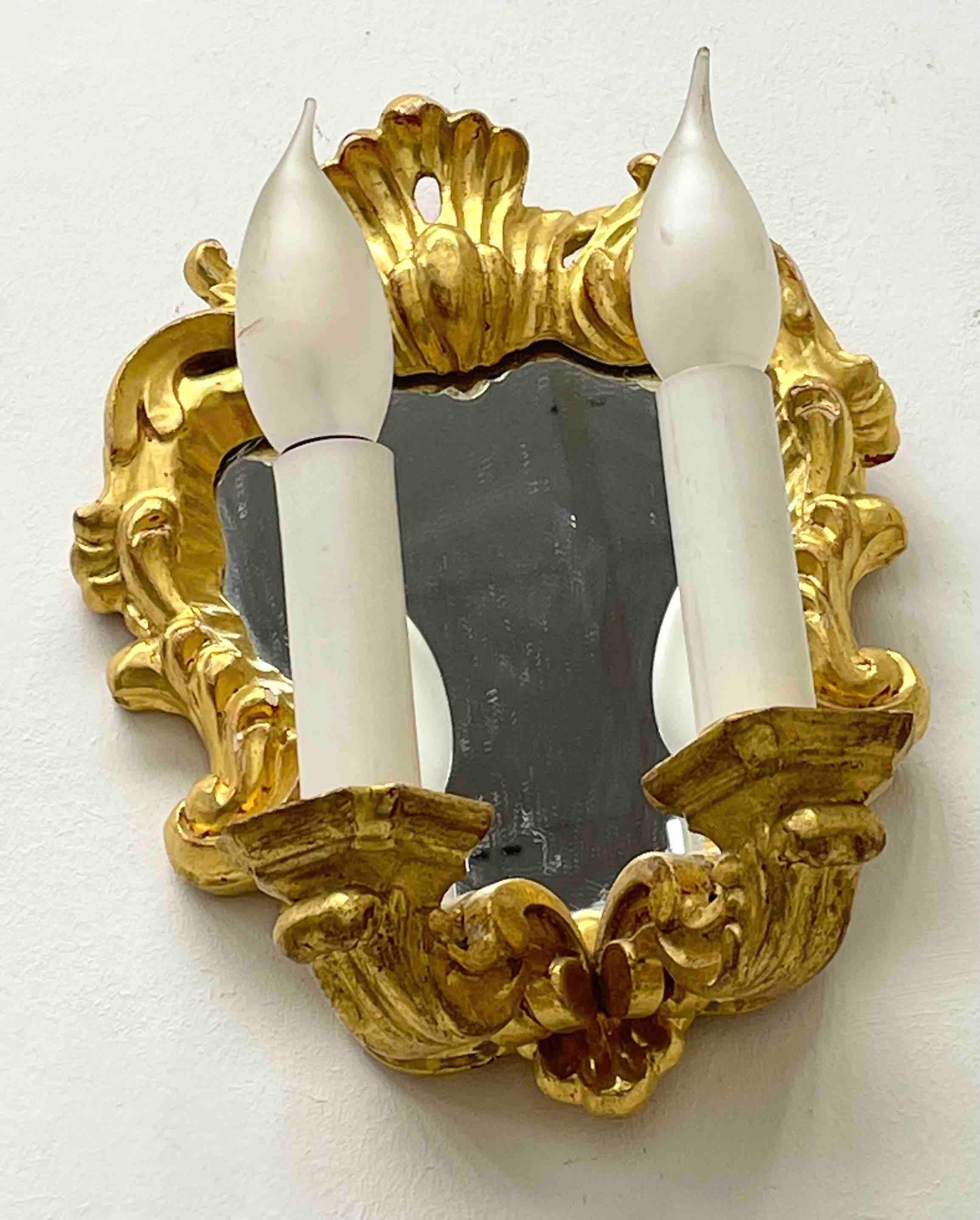 Mid-20th Century Pair of Gilt Wood and Mirror Tole Style Sconces, Italy, 1960s For Sale