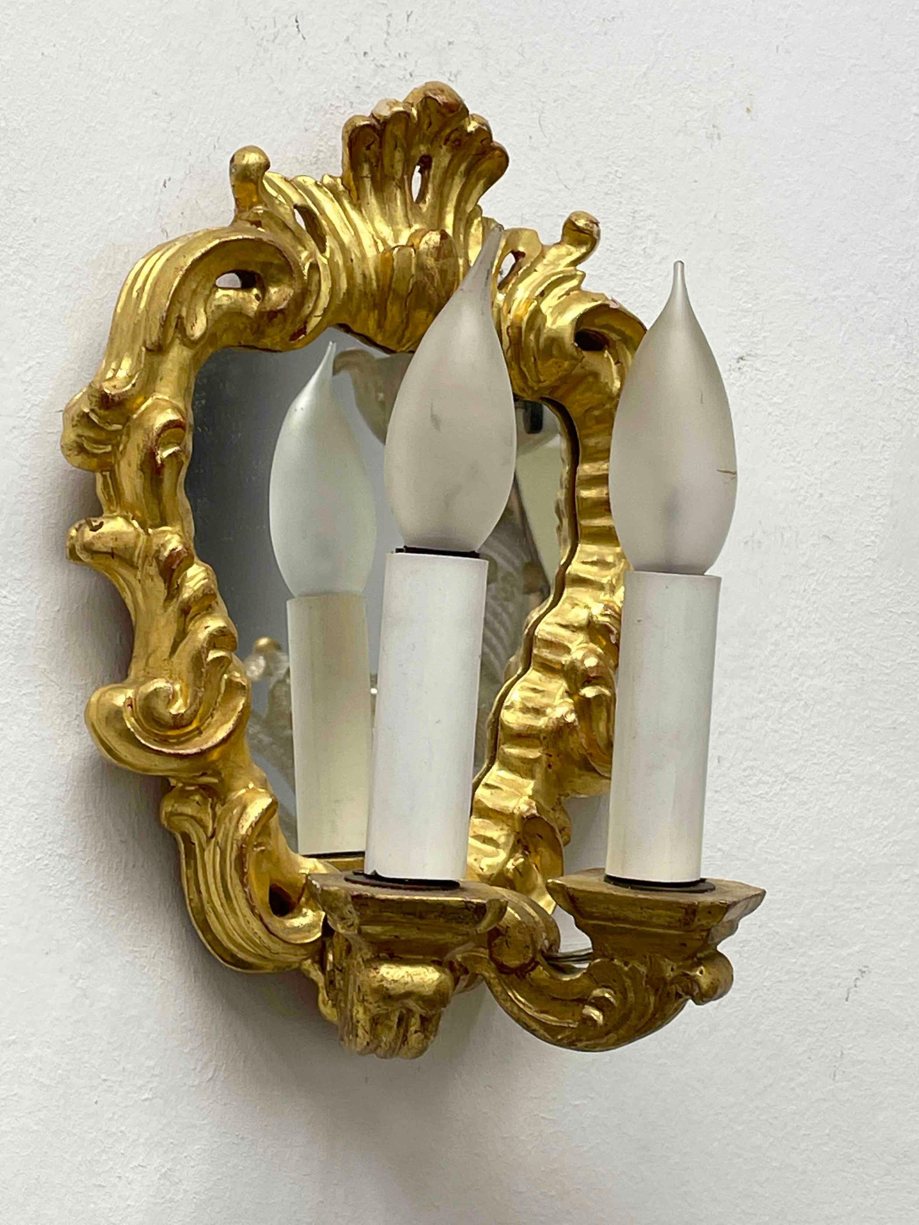 Pair of Gilt Wood and Mirror Tole Style Sconces, Italy, 1960s For Sale 2