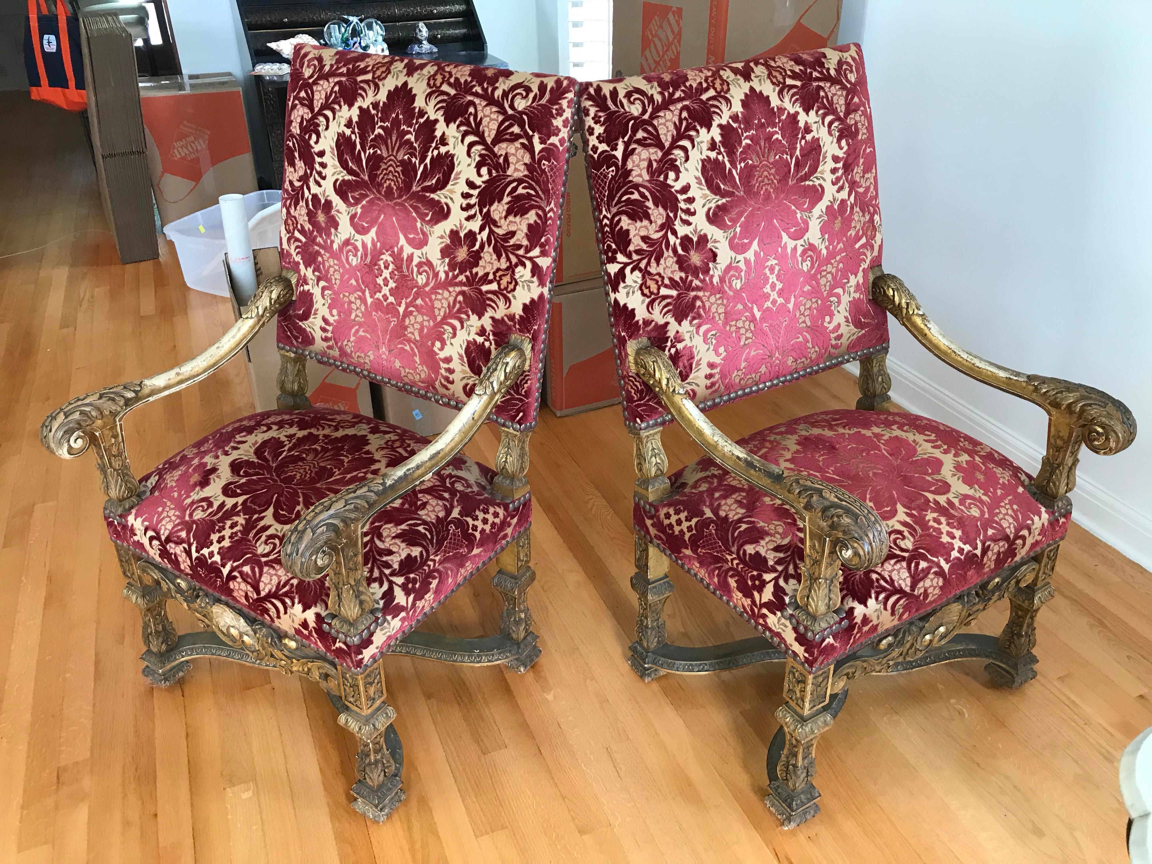 Styled with elaborate hand carvings accented with central shell cartouches along the seat apron.
Fine old world workmanship. Accented with cut velvet upholstery.