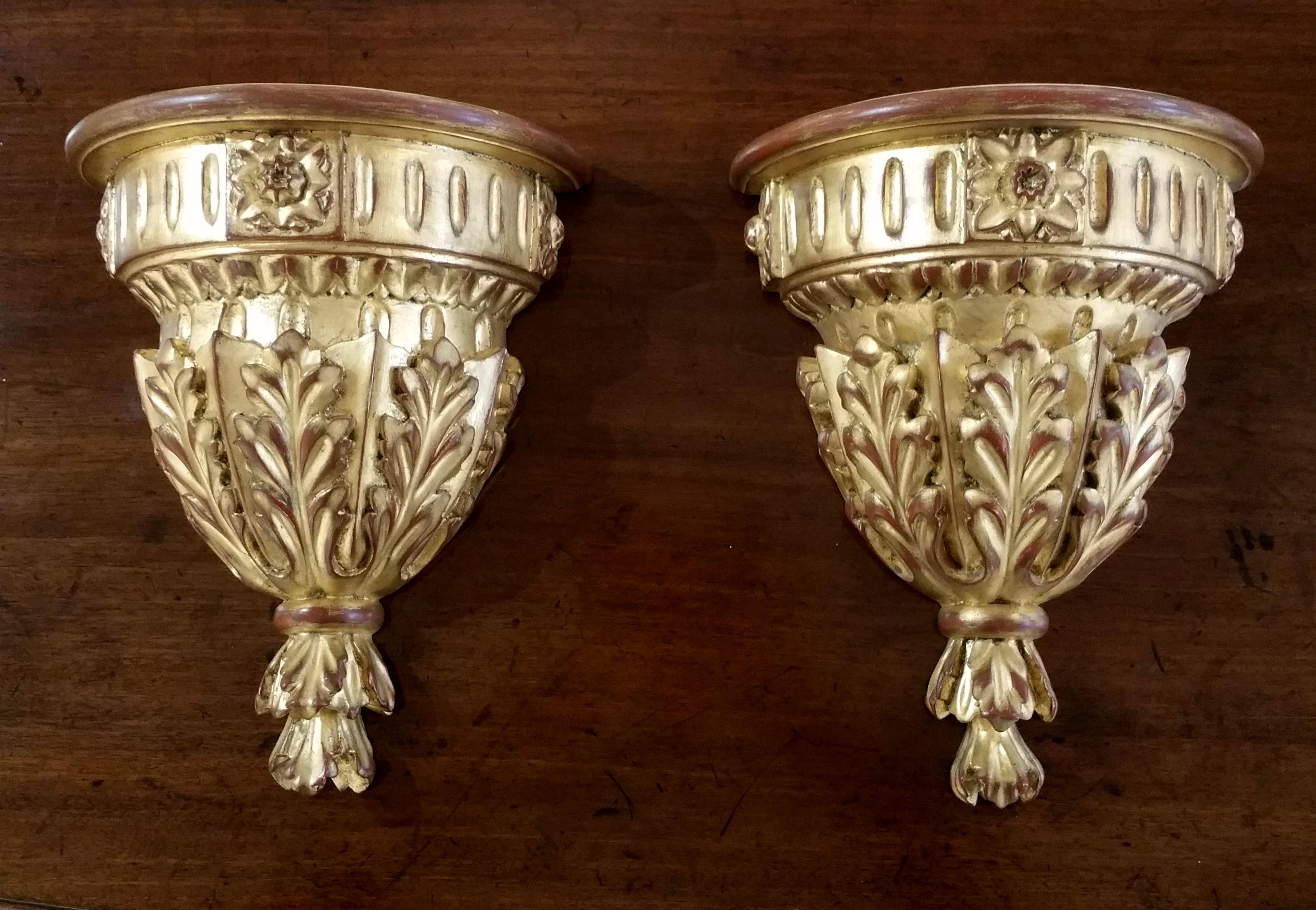 Pair of Giltwood Urn Shaped Wall Brackets 3