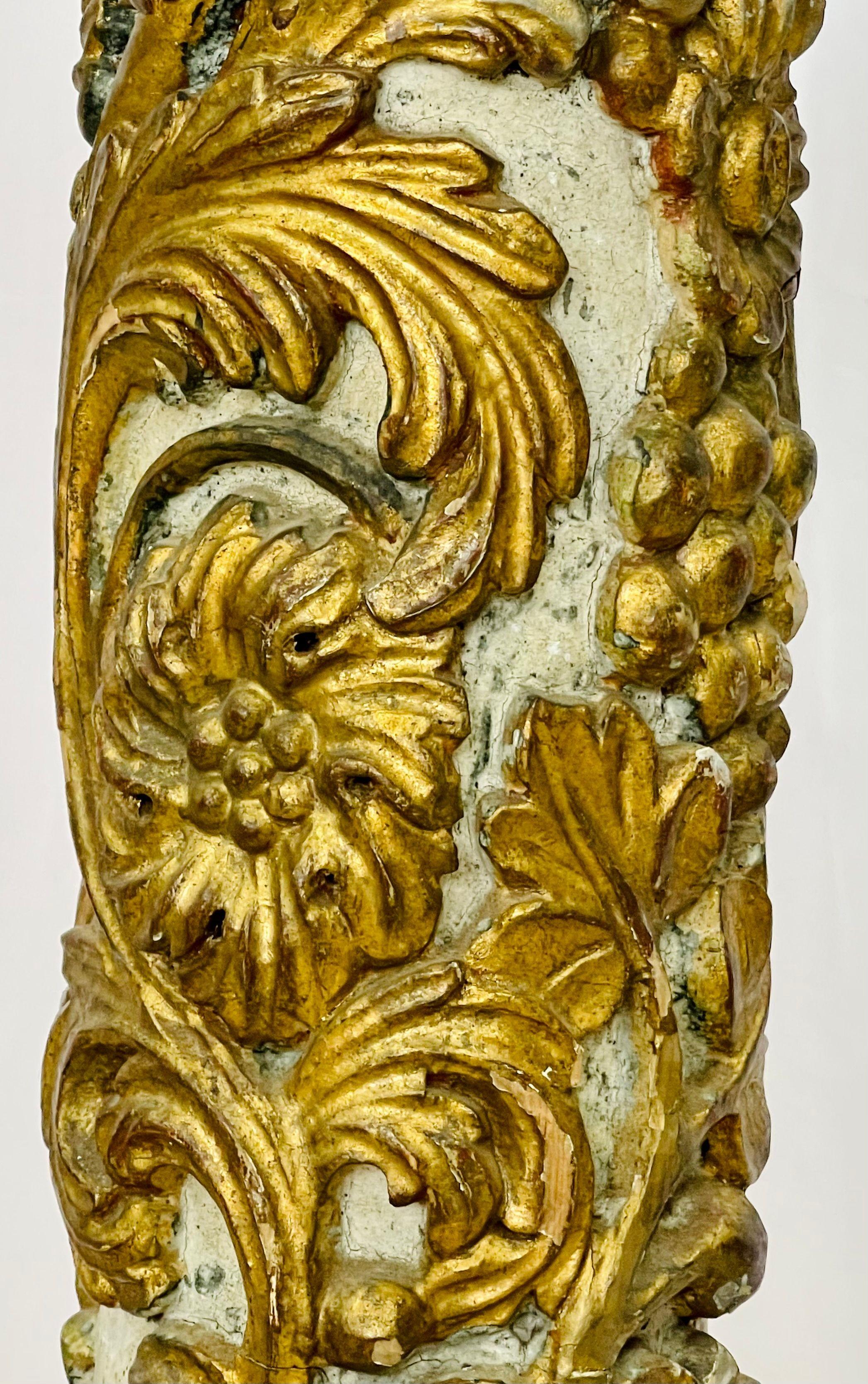 Coppia di colonne italiane decorate con legno dorato e vernice, piedistalli, stile gustaviano in vendita 4
