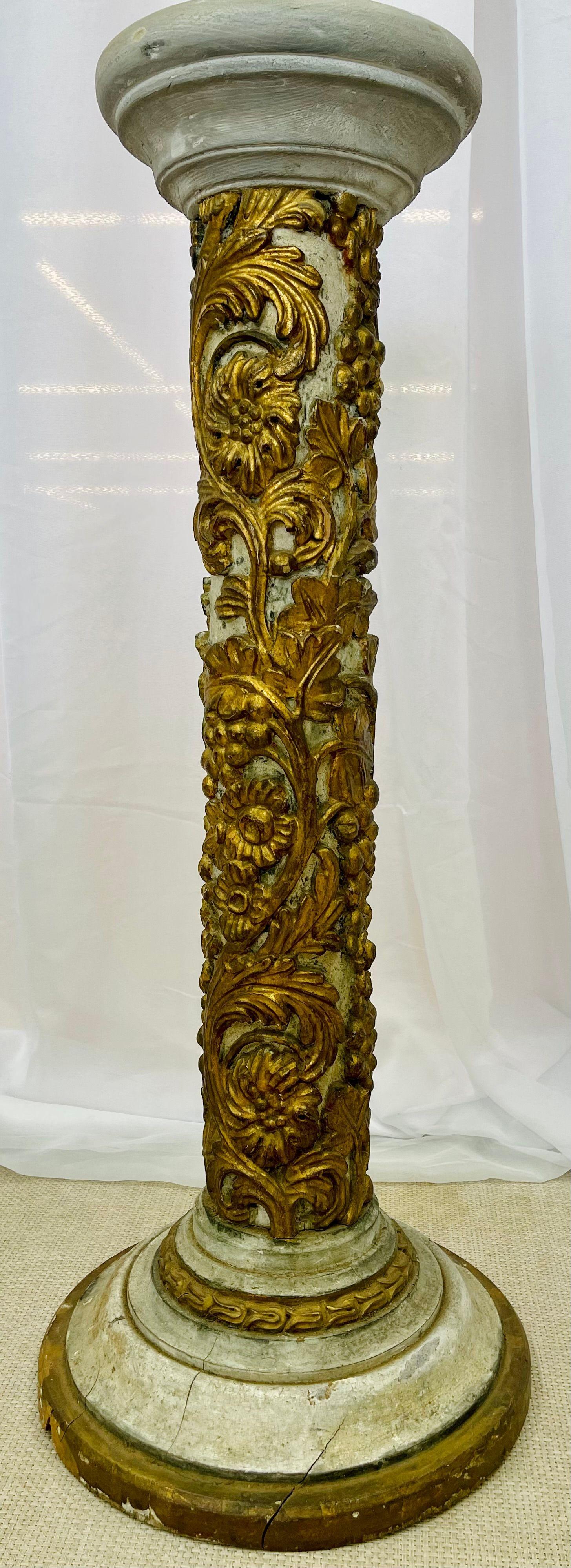 Pair of Giltwood and Paint Decorated Italian Columns, Pedestals, Gustavian Style For Sale 1
