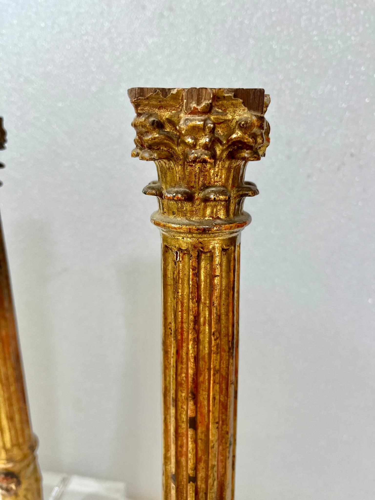 Paire de colonnes corinthiennes architecturales en bois doré de style Grand Tour  en vente 5