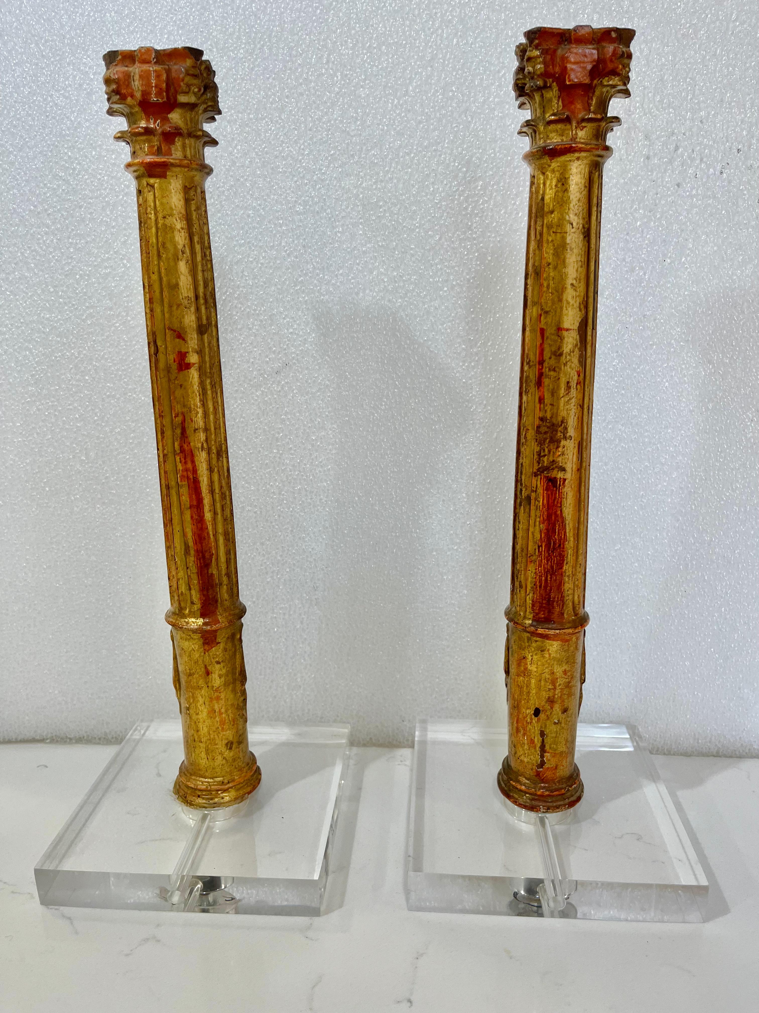 Paire de colonnes corinthiennes architecturales en bois doré de style Grand Tour  en vente 2