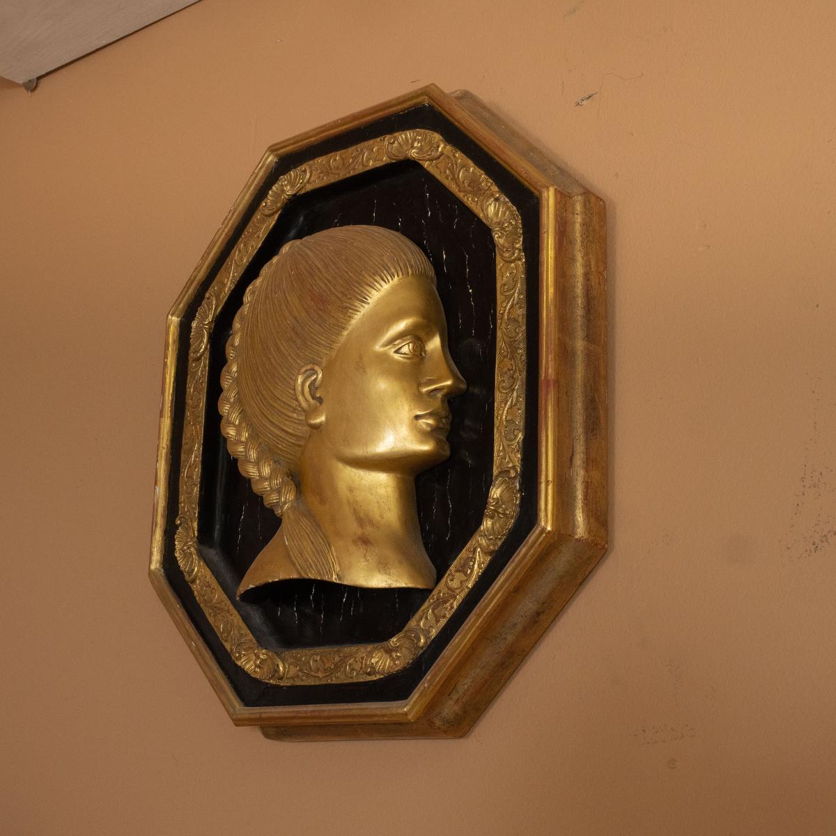Contemporary Pair of Giltwood Female Portraits by Carlos Villegas For Sale