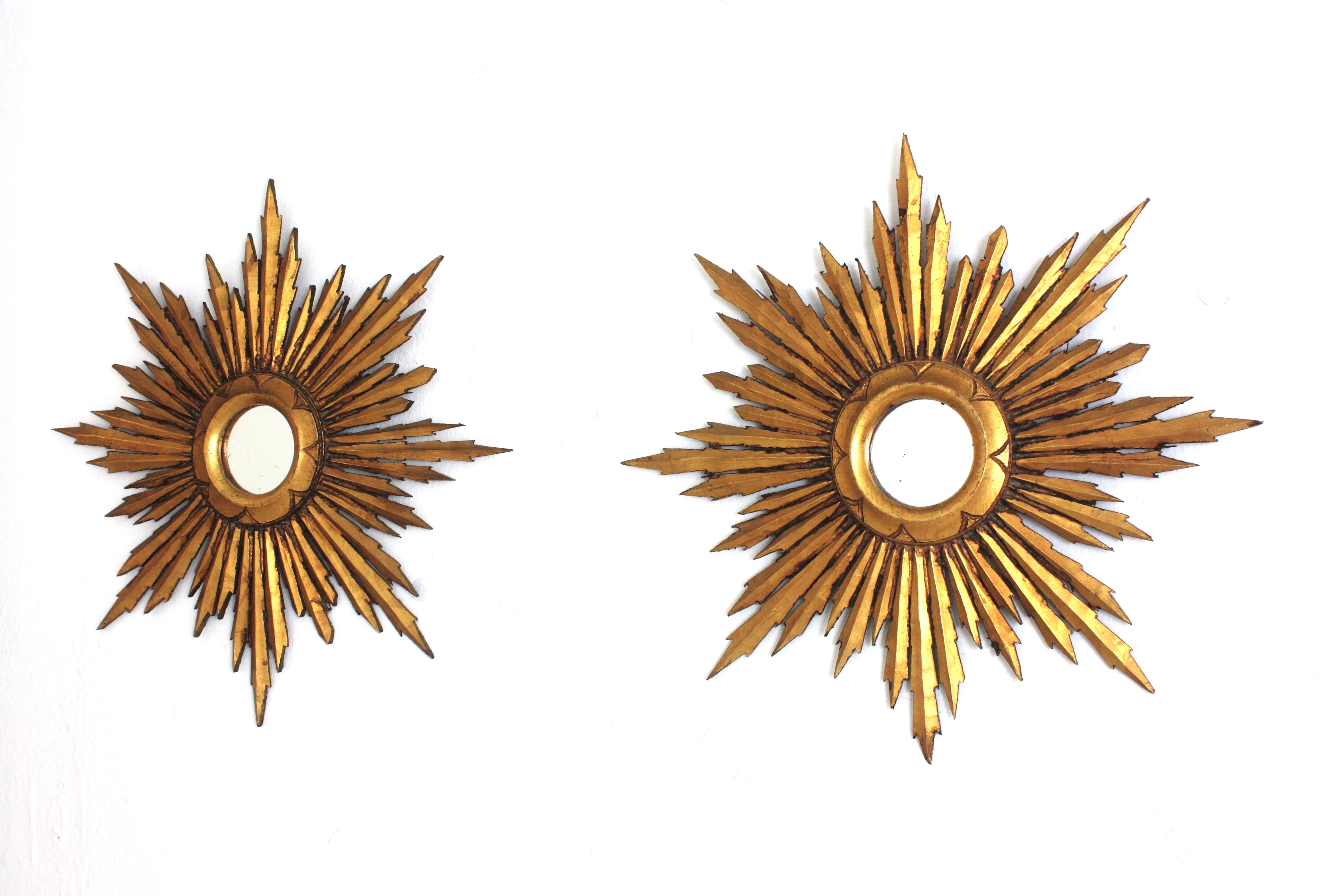 Paire de miroirs étoilés Sunburst en bois doré, petite taille, baroque espagnol en vente 2