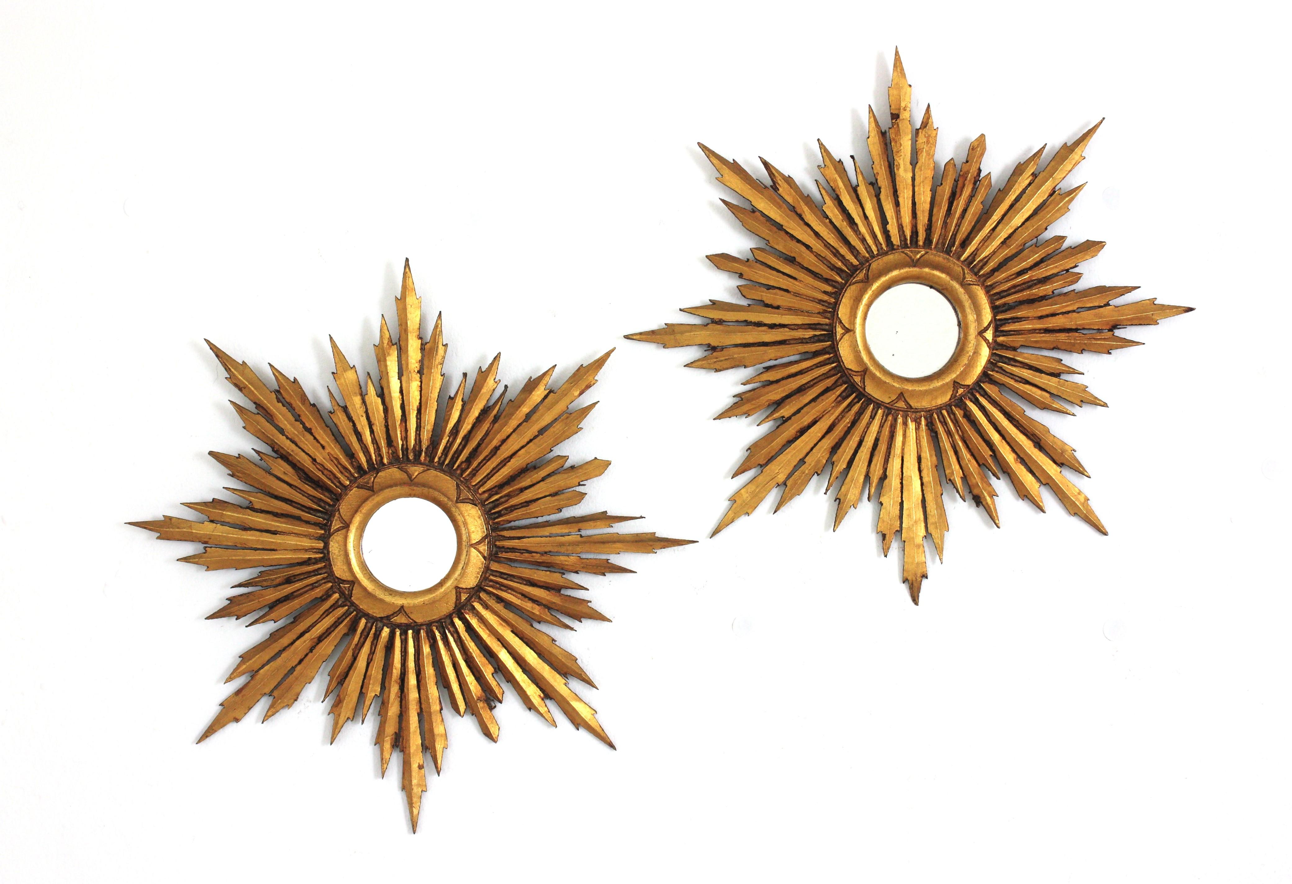 Paire de miroirs étoilés Sunburst en bois doré, petite taille, baroque espagnol en vente 3