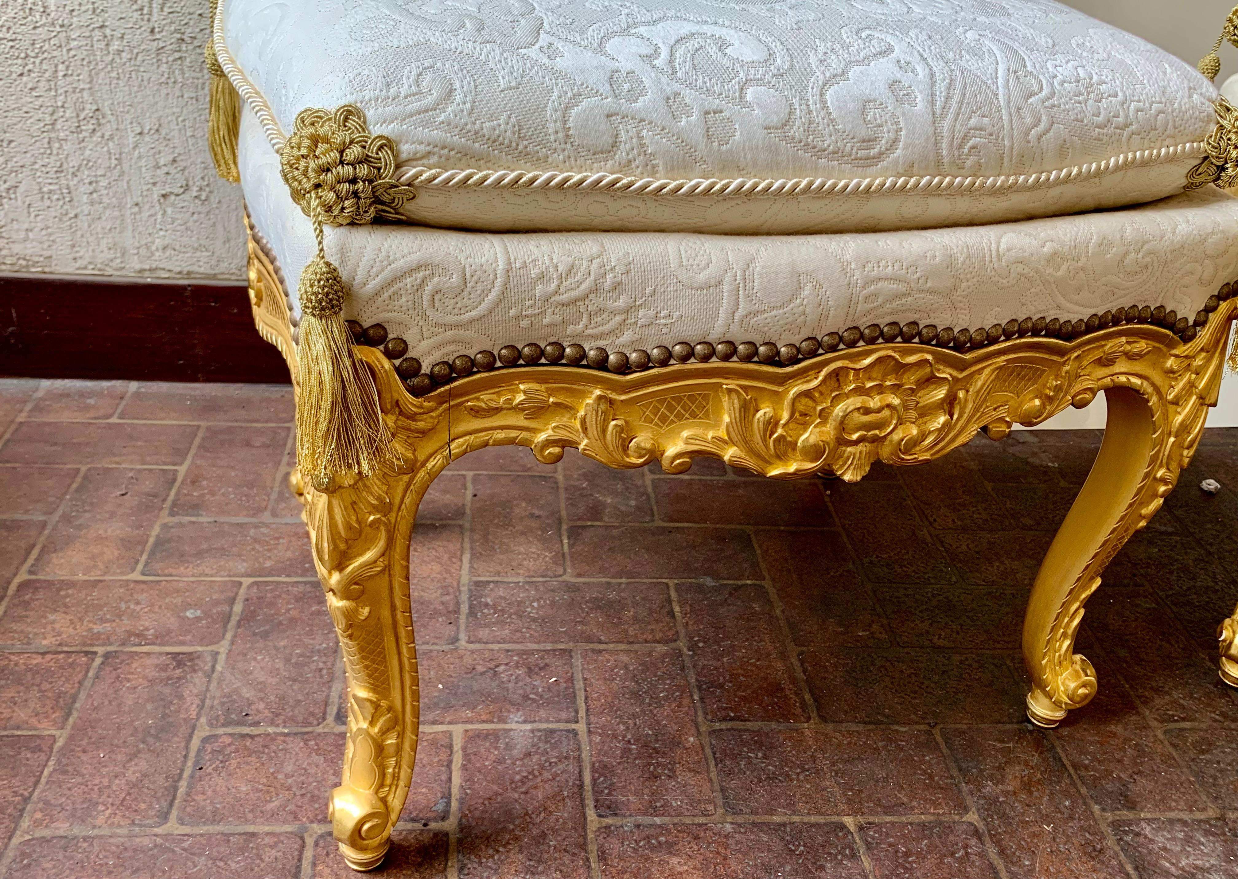 Fin du XIXe siècle Paire de tabourets en bois doré en vente