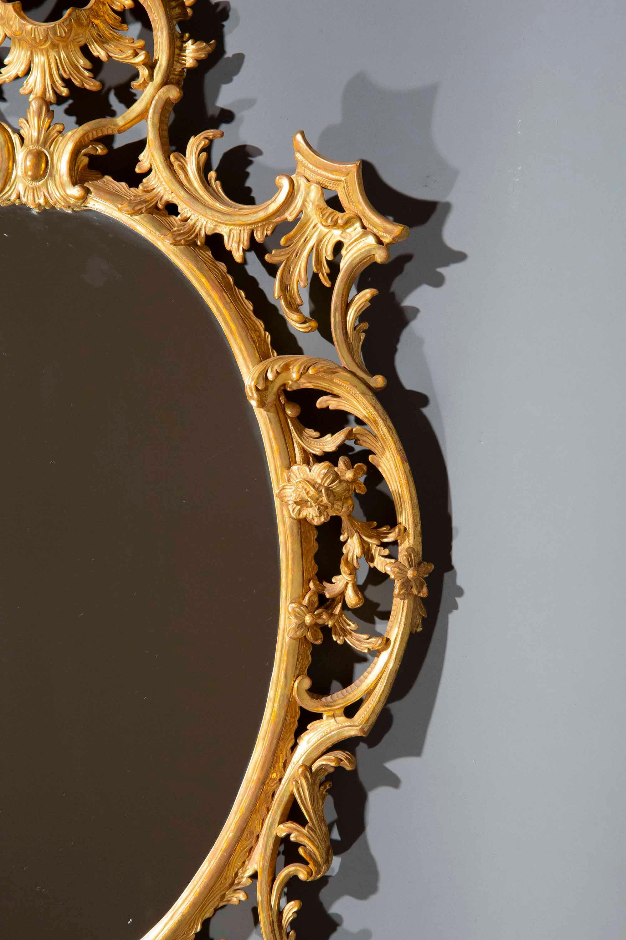 XX secolo Coppia di specchi da parete in legno dorato in vendita