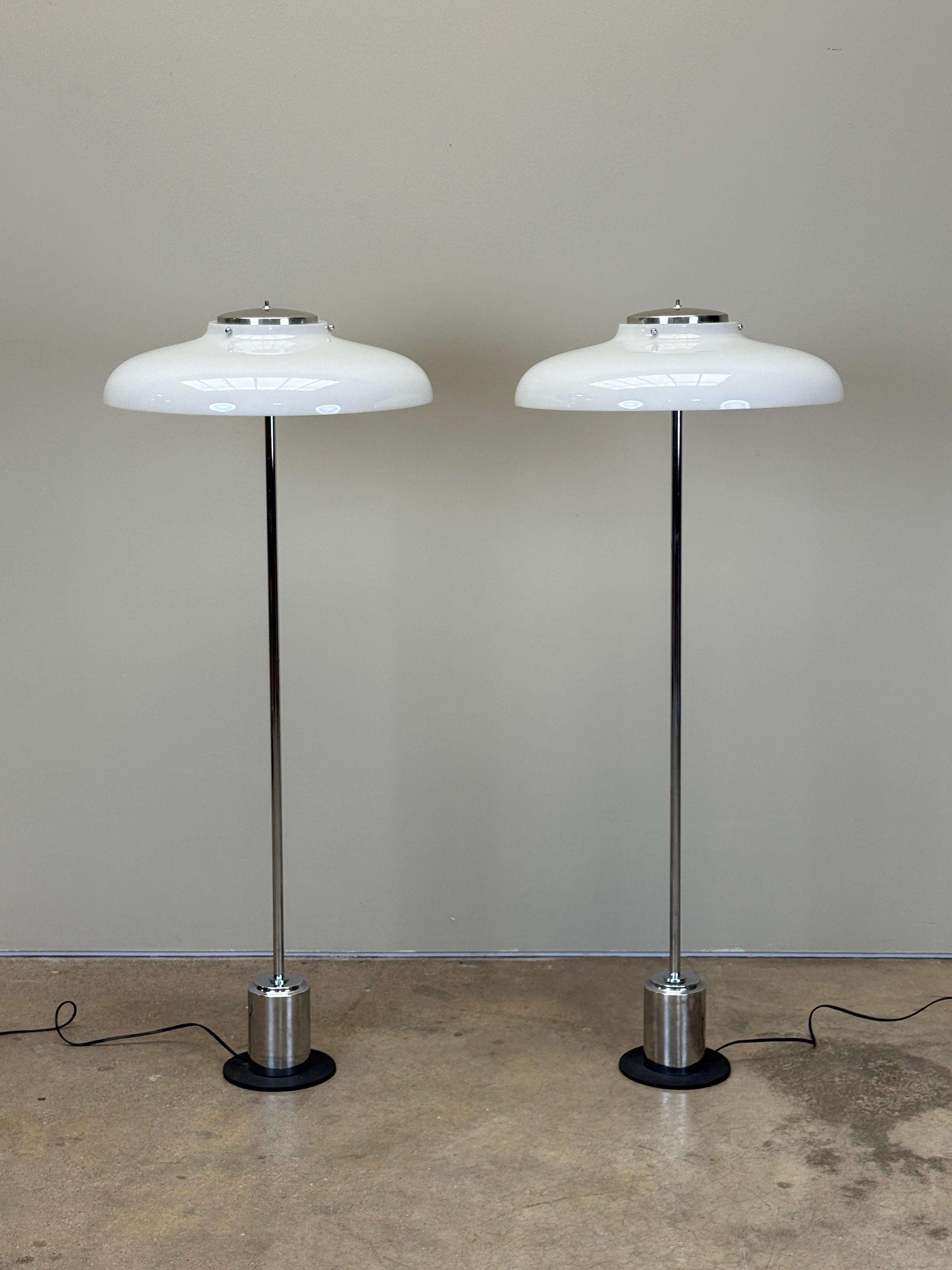 Pair of Gino Sarfatti 1005b Floor Lamps by Arteluce, 1963 For Sale 7