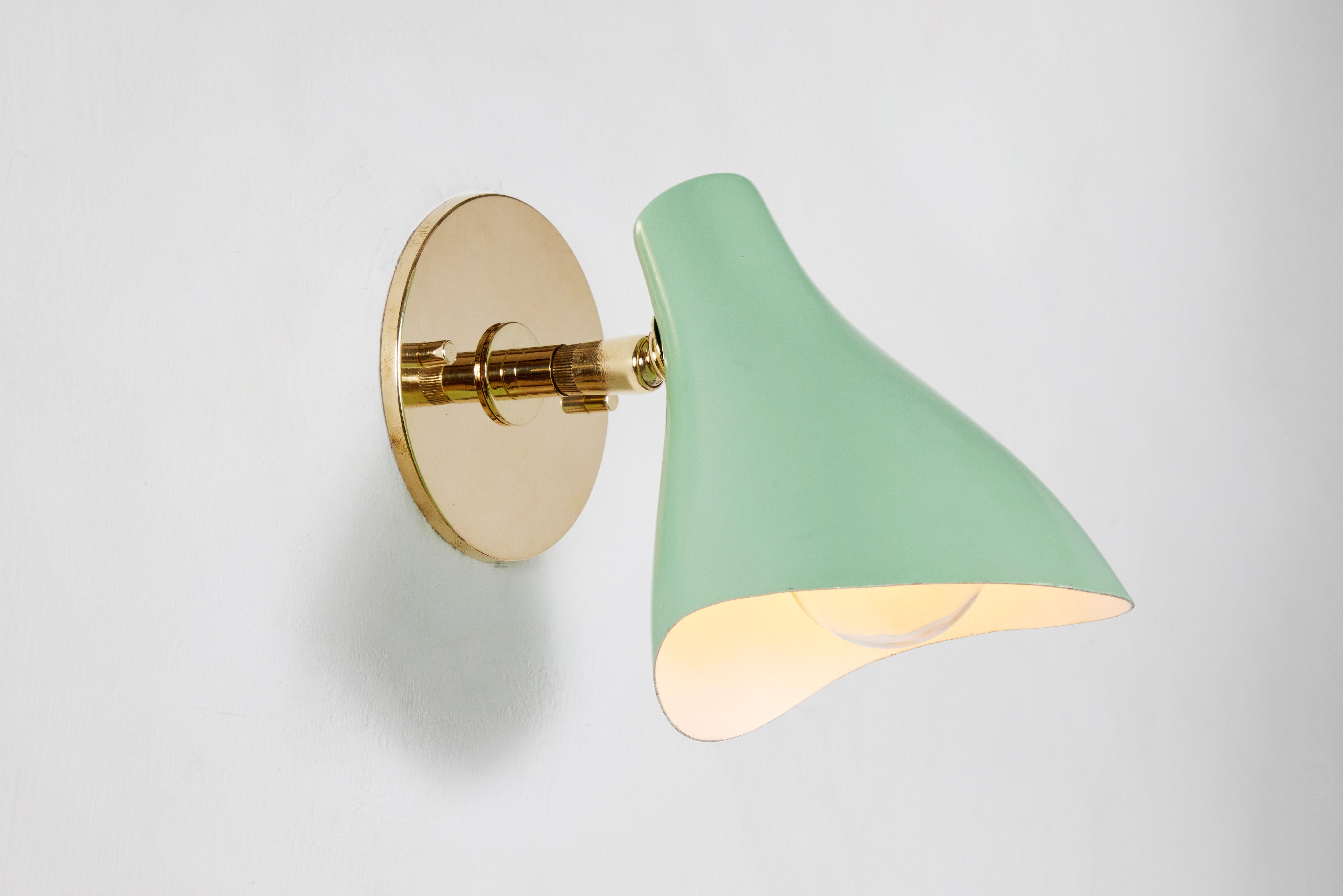 Pair of Gino Sarfatti Model #10 Sconces in Green for Arteluce For Sale 6