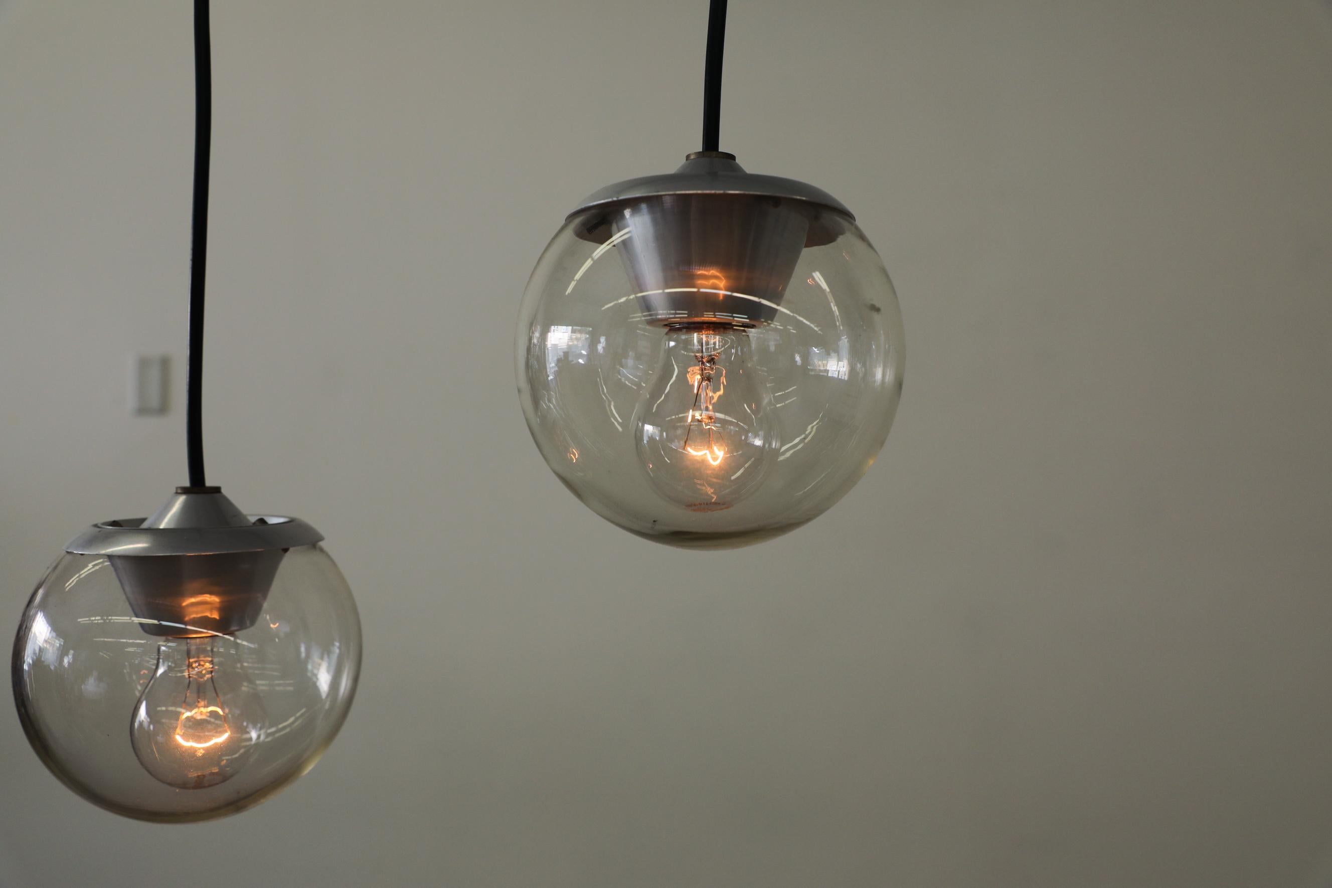 Vetro Coppia di lampade a sospensione in vetro Gino Sarfatti modello 2095/1 di Arteluce, Italia, 1958 in vendita