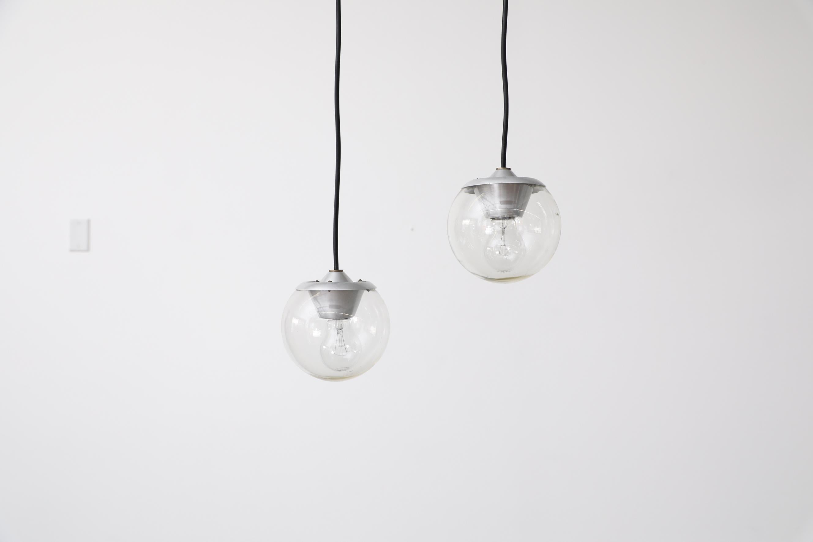 Pair of Gino Sarfatti Glass Pendant Lights Model 2095/1 by Arteluce, Italy, 1958 For Sale 3