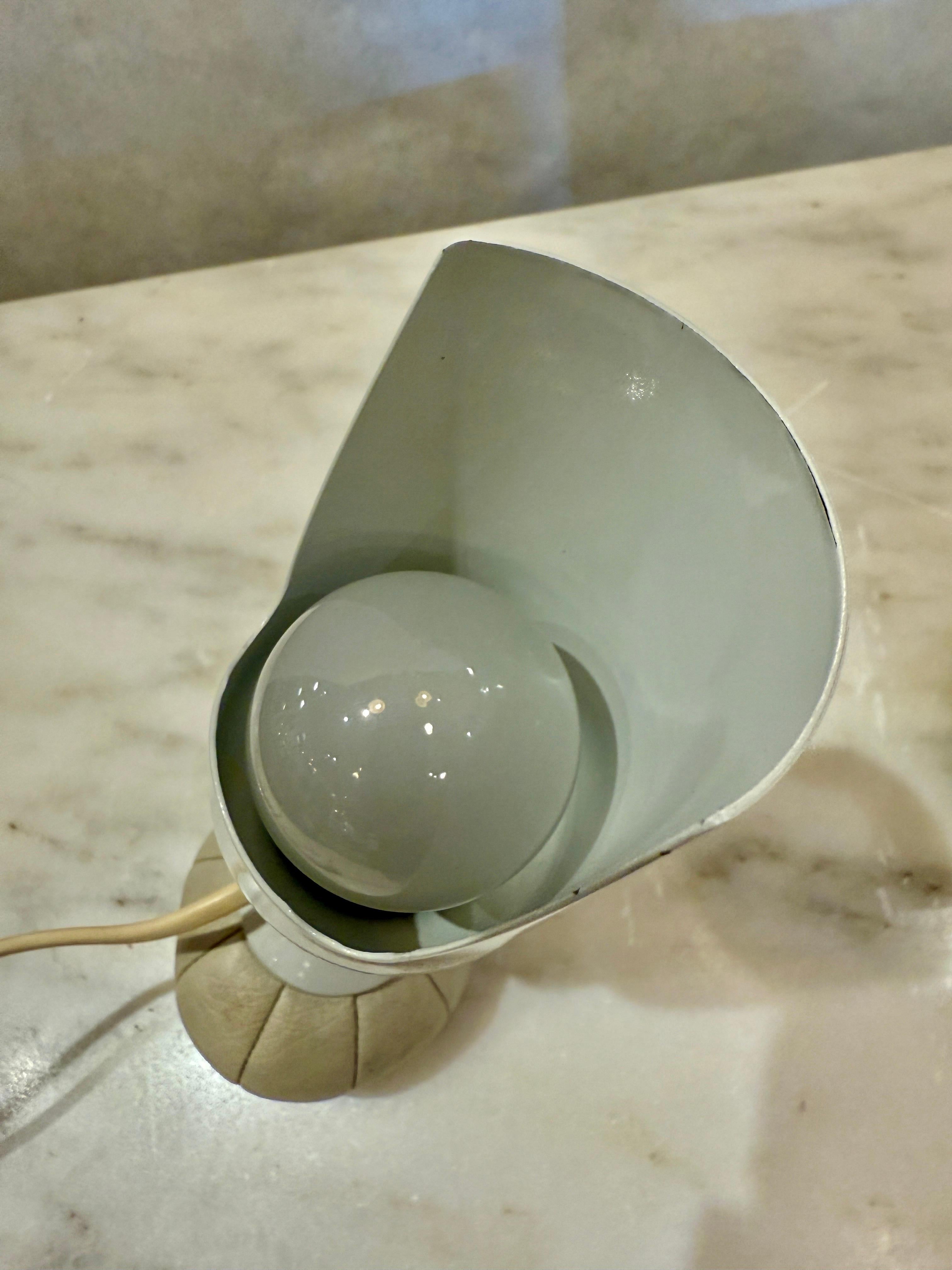 Mid-Century Modern Paire de lampes de bureau vintage Modèle 600 de Gino Sarfatti pour Arteluce en vente