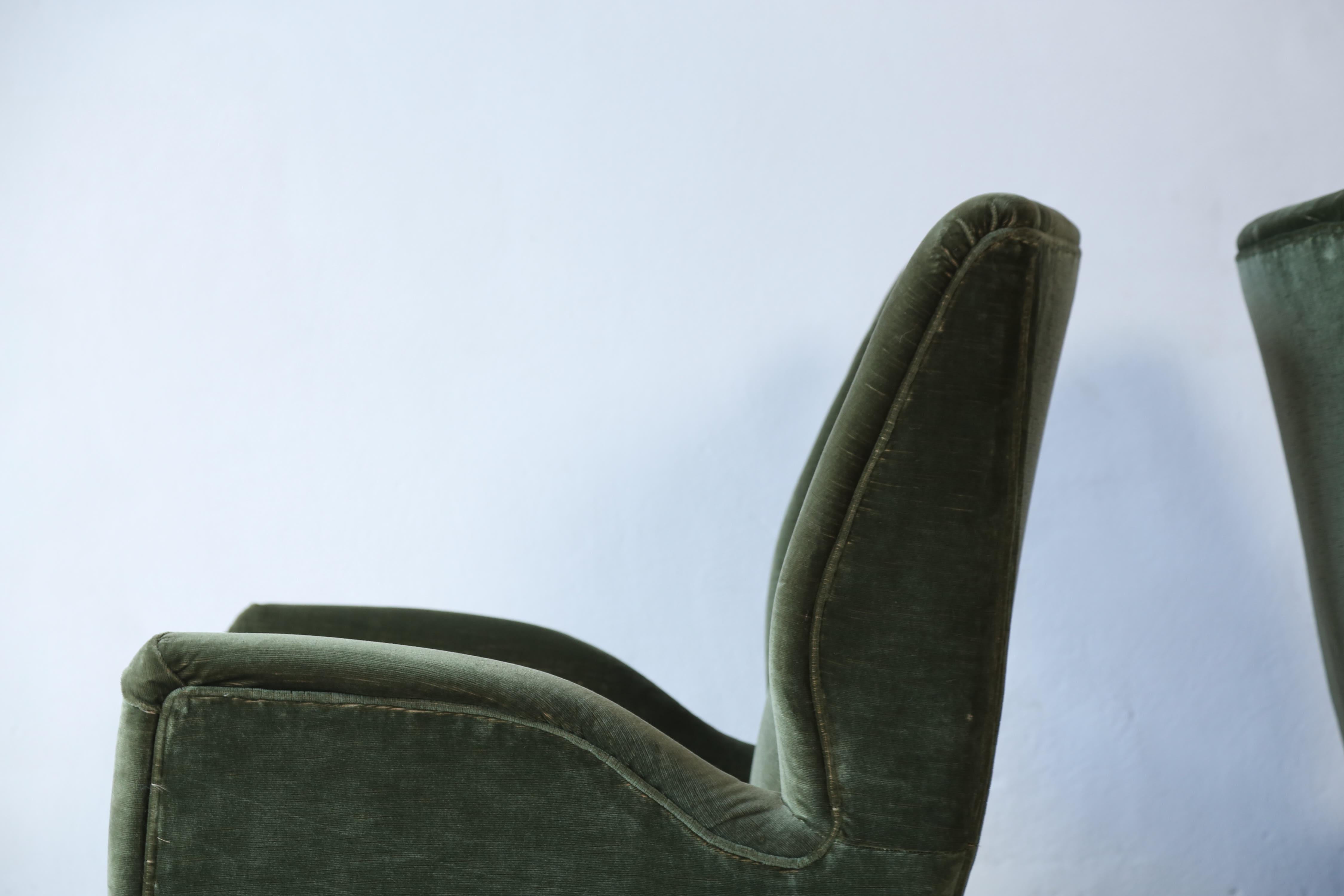 Pair of Gio Ponti 512 Armchairs, Original Velvet, ISA Bergamo, Italy, 1950s 1