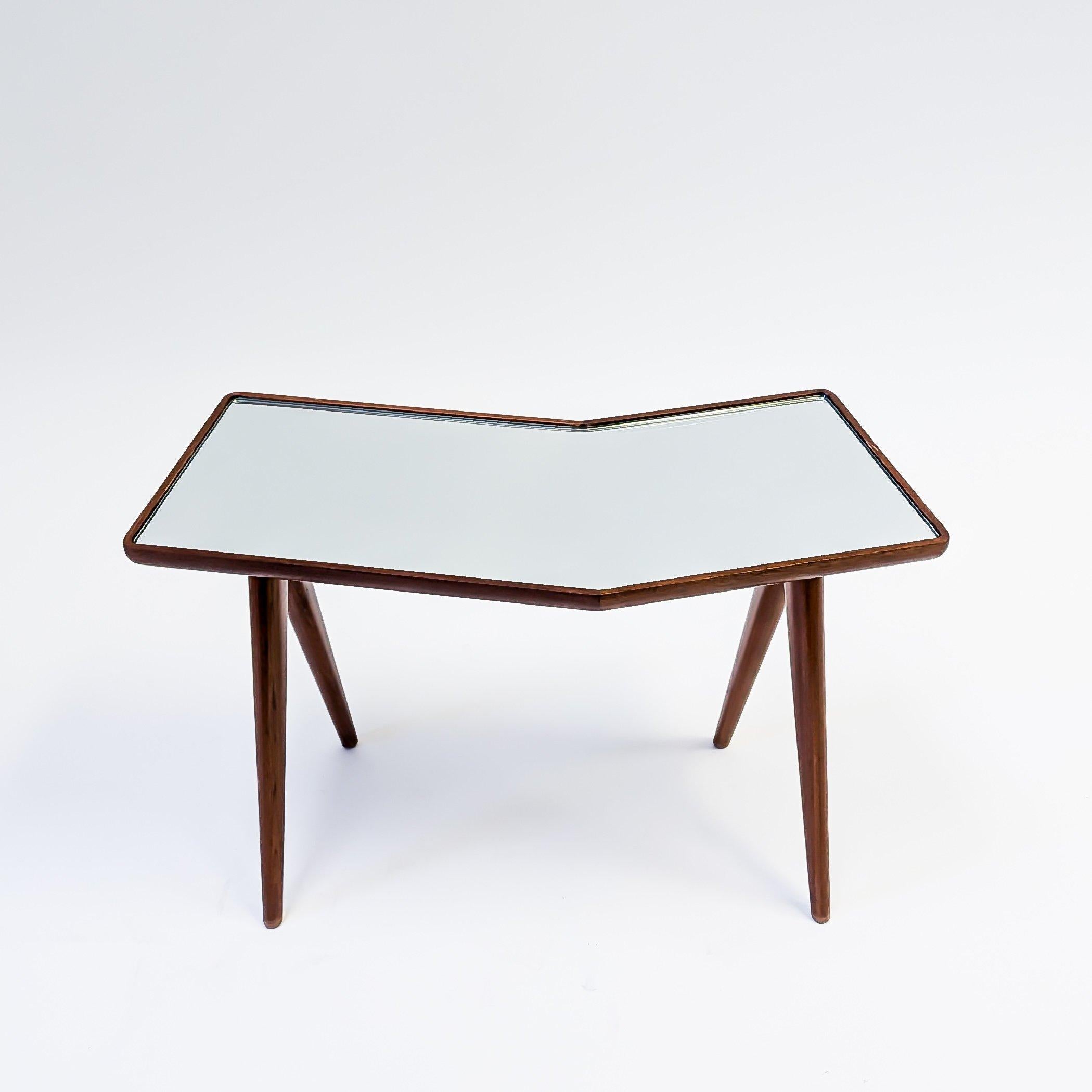 Italian Pair of Gio Ponti and Pietro Chiesa Table C.1936 For Sale