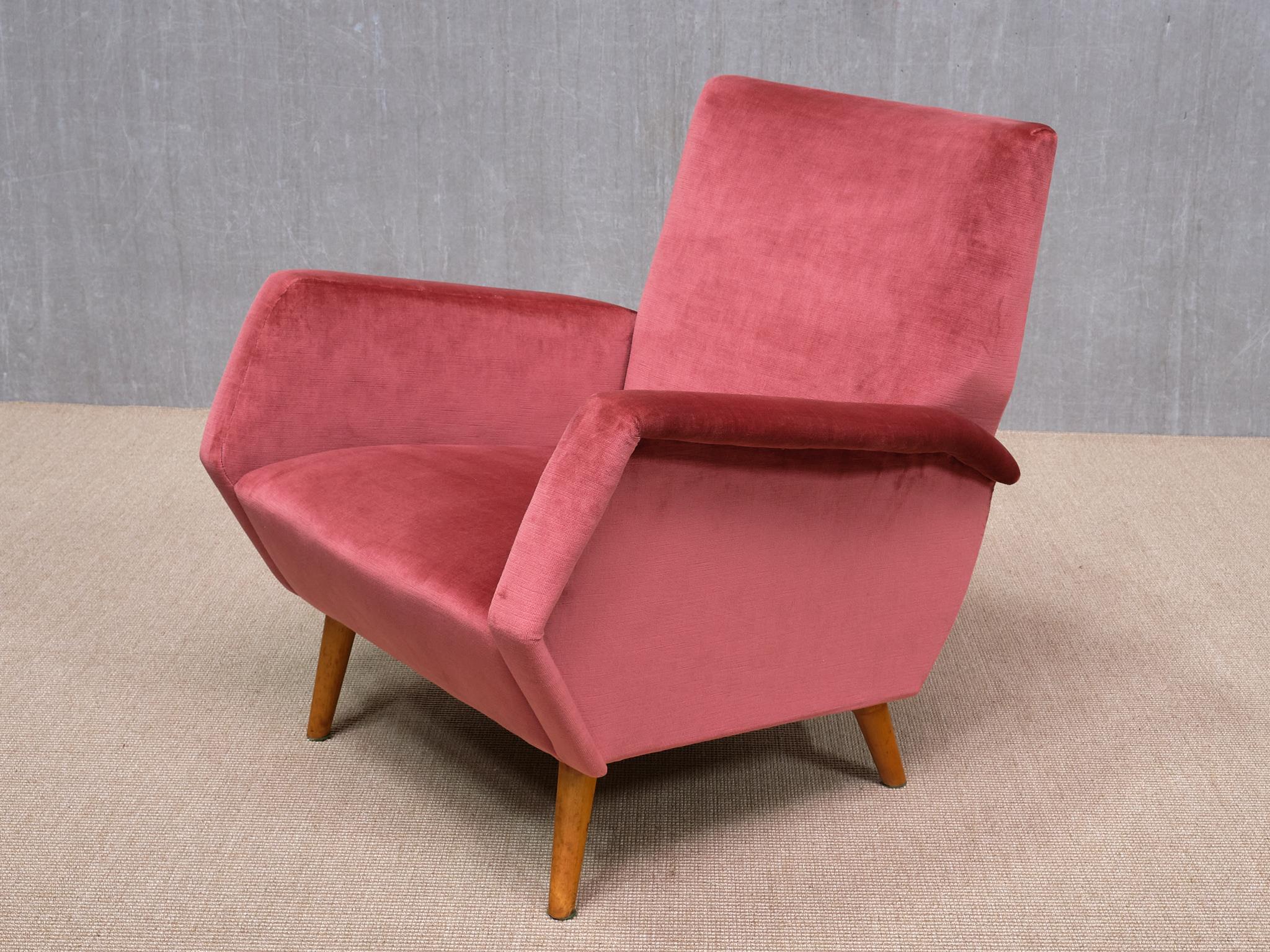 Pareja de sillones Gio Ponti de terciopelo rojo coral y haya, Asko, Finlandia, 1957 en venta 7