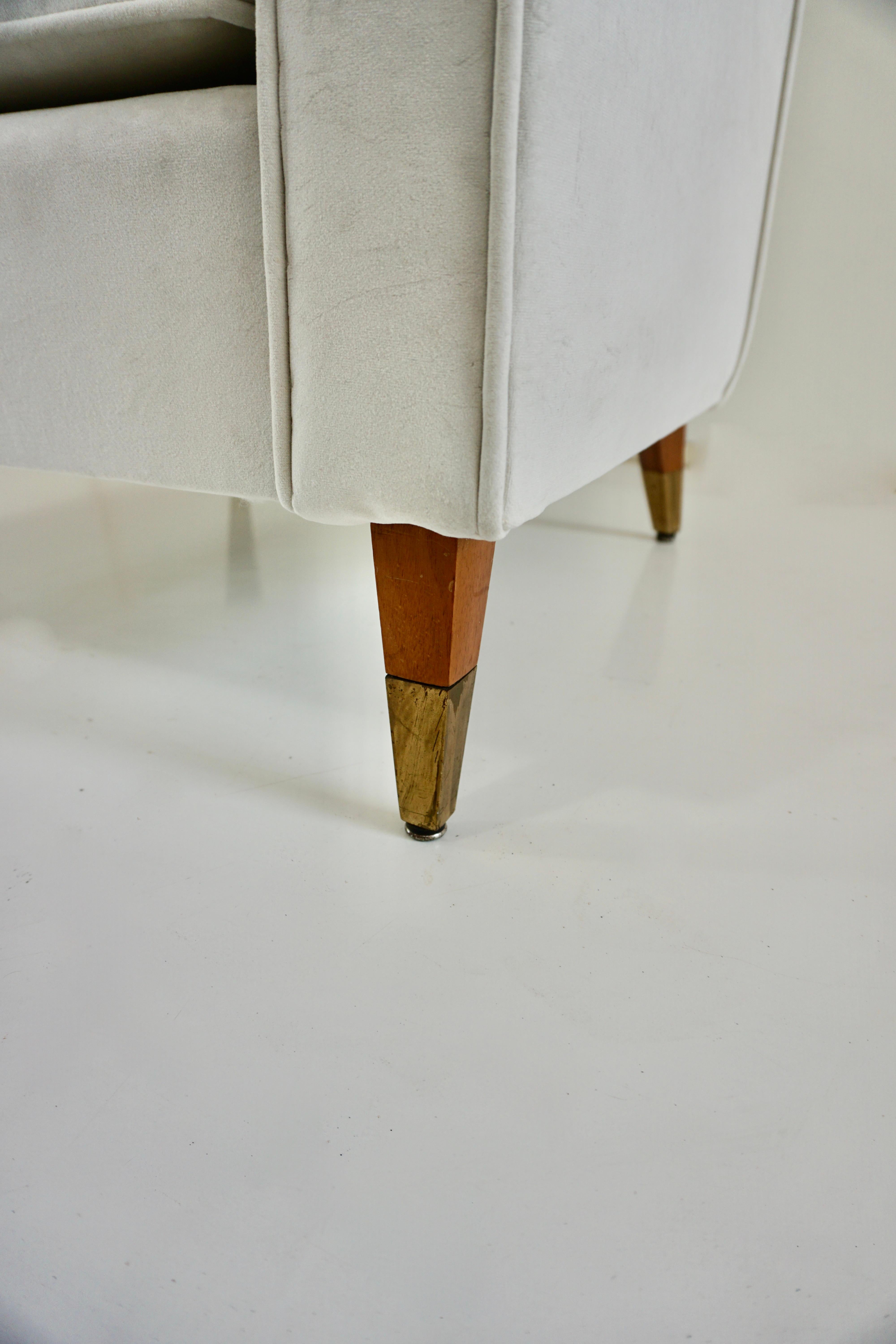 paire de fauteuils Gio Ponti en velours blanc  pieds en laiton pour une résidence privée 1955 en vente 11