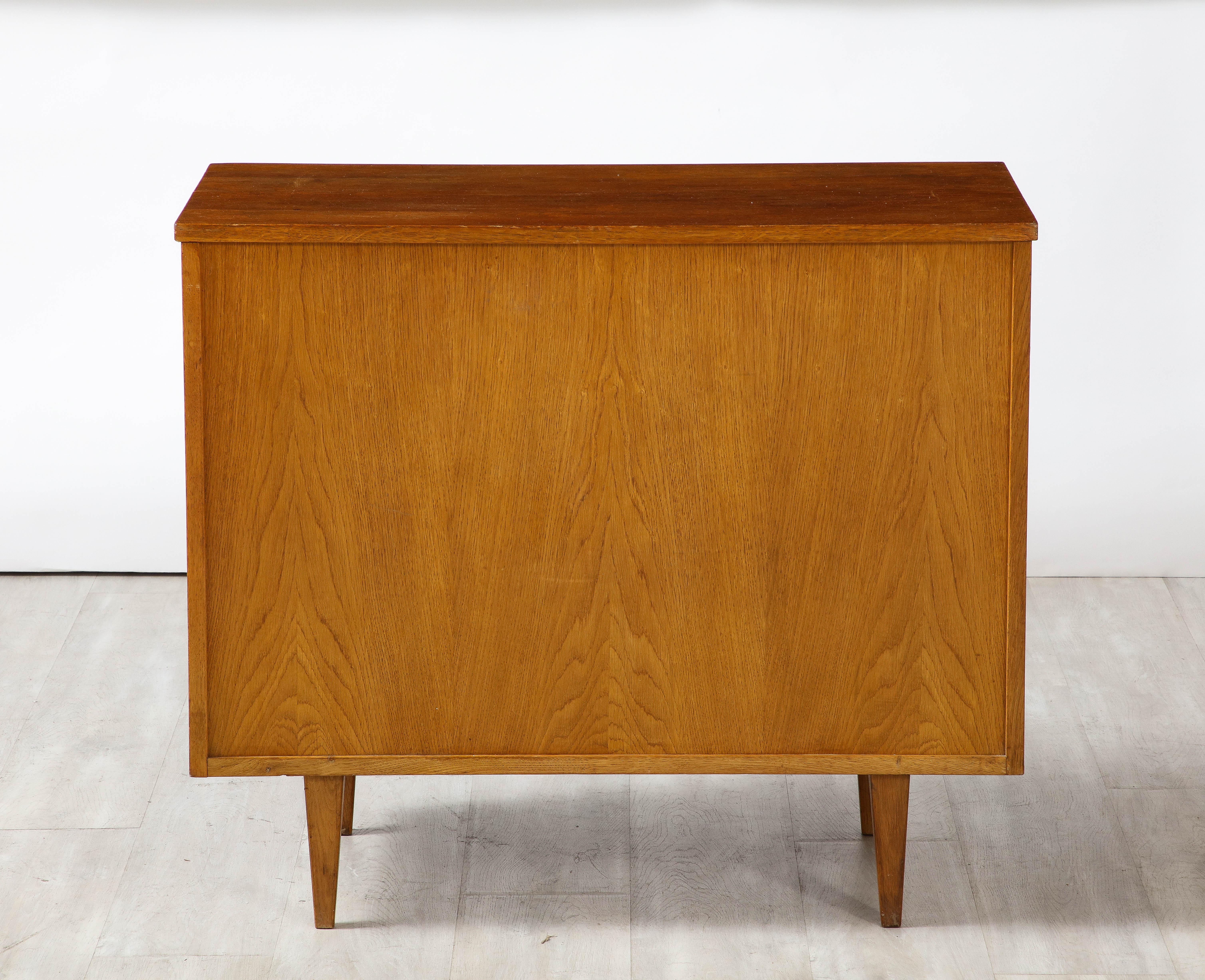 Pair of Gio Ponti Attributed Pair of Oak Cabinets, Italy, circa 1950 2