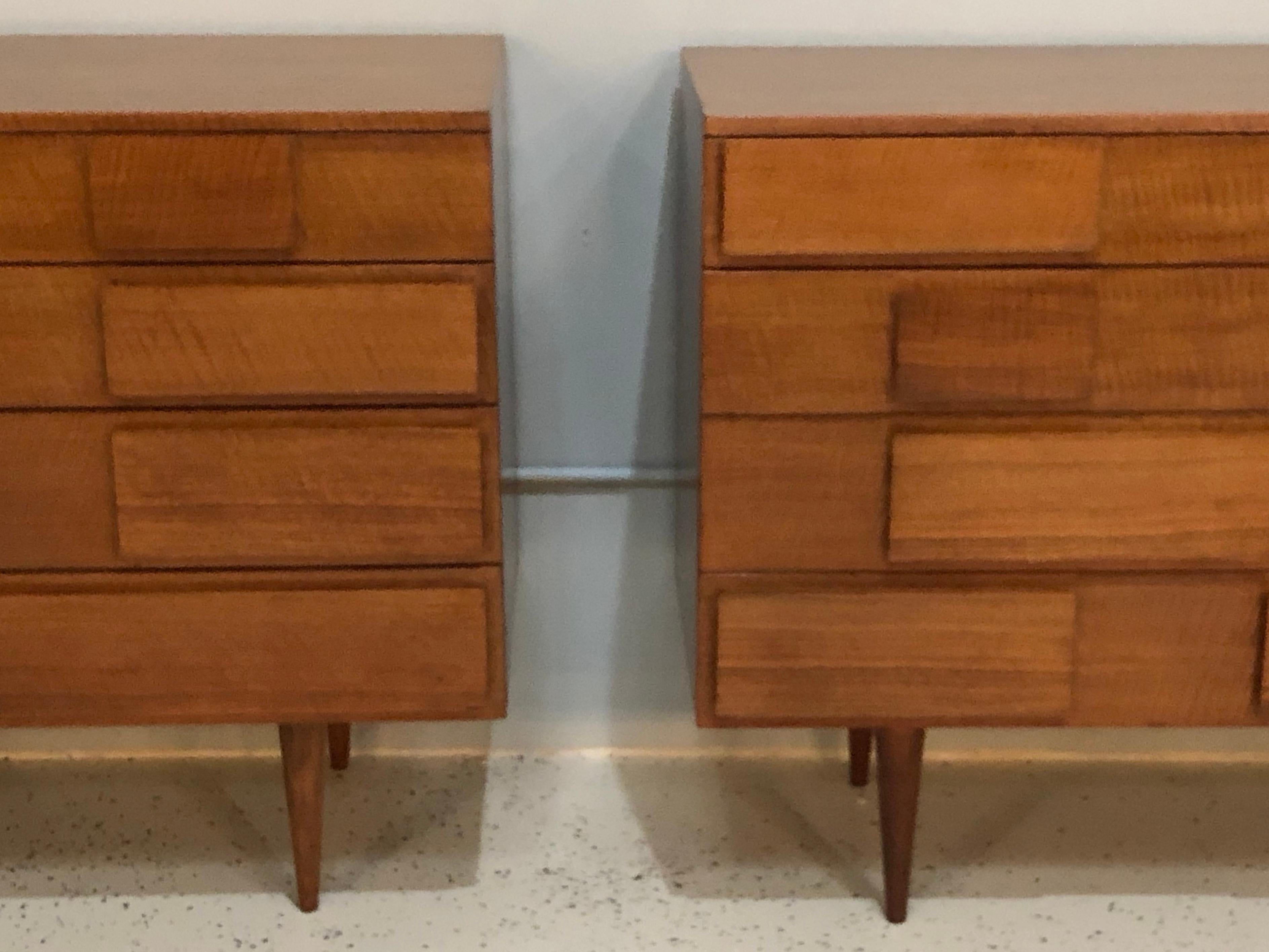 Mid-Century Modern Pair of Gio Ponti Chests for Singer & Sons, Model 2129, circa 1955