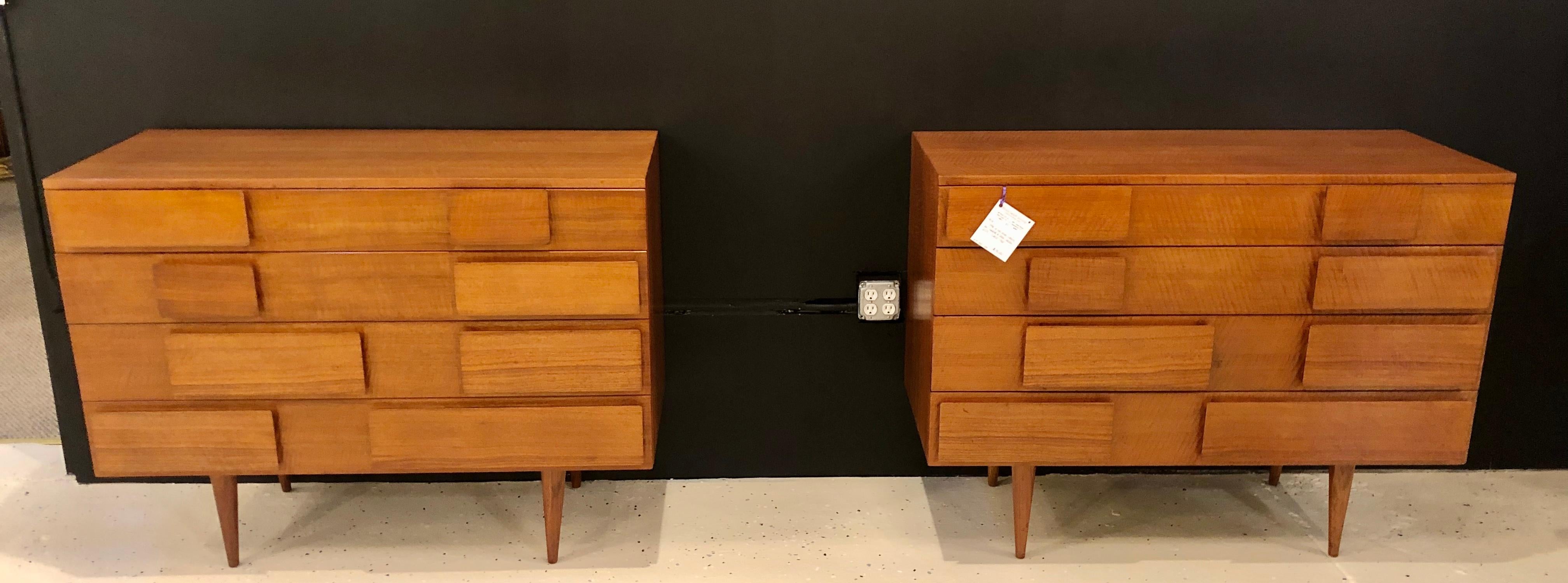 Pair of Gio Ponti Chests for Singer & Sons, Model 2129, circa 1955 In Good Condition In Stamford, CT