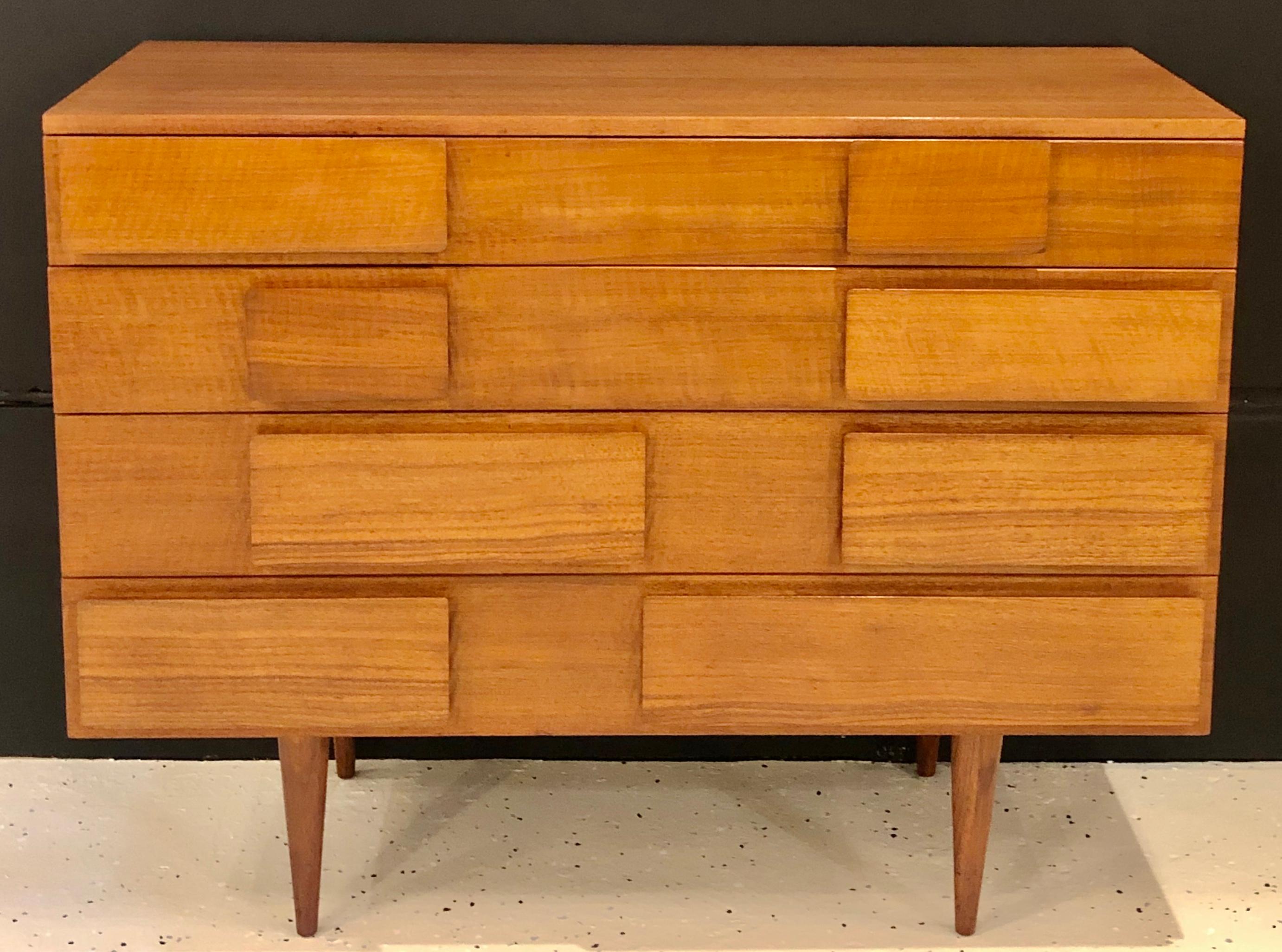 Pair of Gio Ponti Chests for Singer & Sons, Model 2129, circa 1955 1