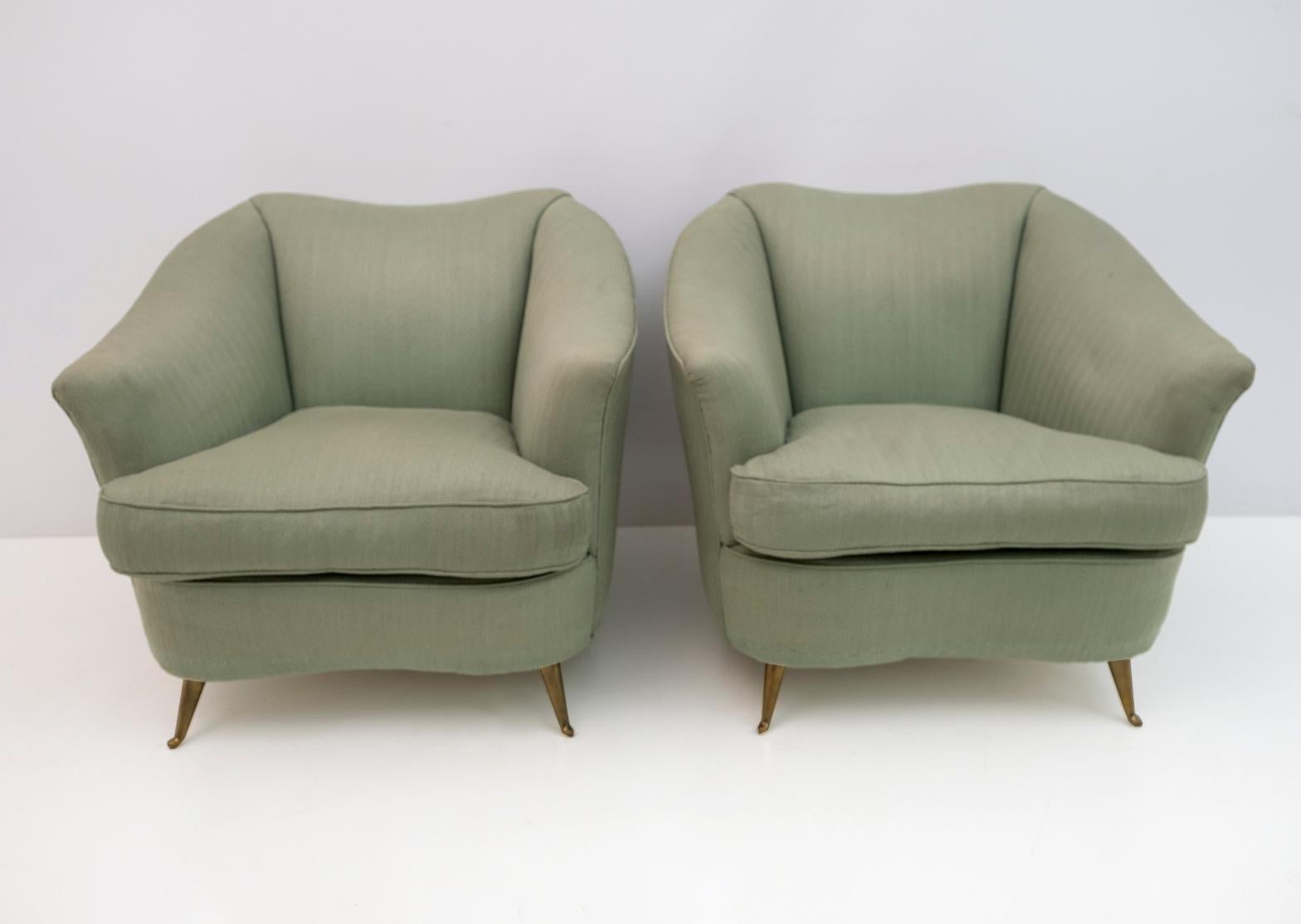 Pair of vintage Italian collectible armchairs designed by Gio Ponti for the Casa e Giardino manufacturing company in the late 1930s.
The upholstery was redone more than 20 years ago but is not in good condition, new upholstery is recommended.