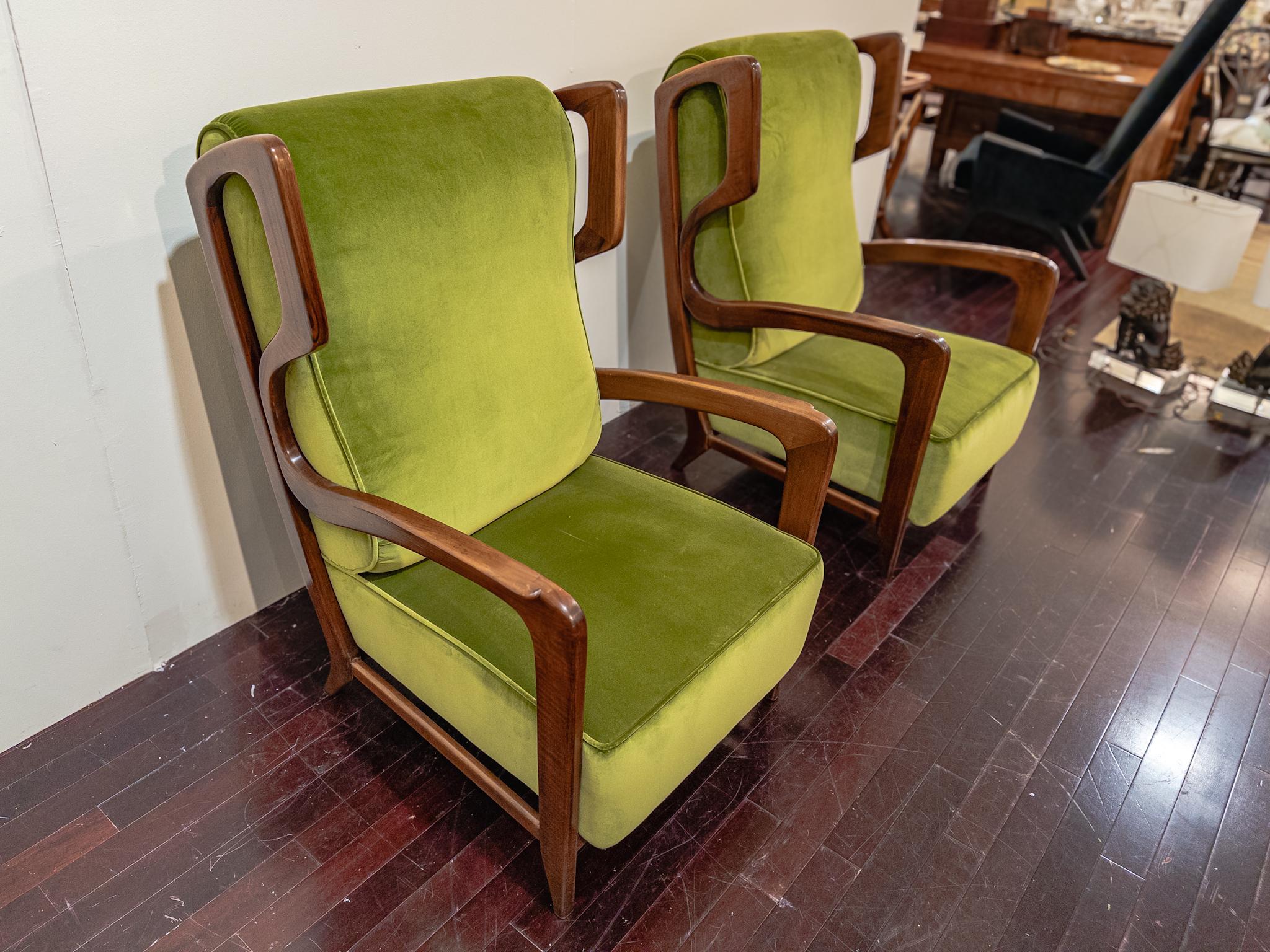 Italian Pair Of Gio Ponti Lounge Chairs For Sale