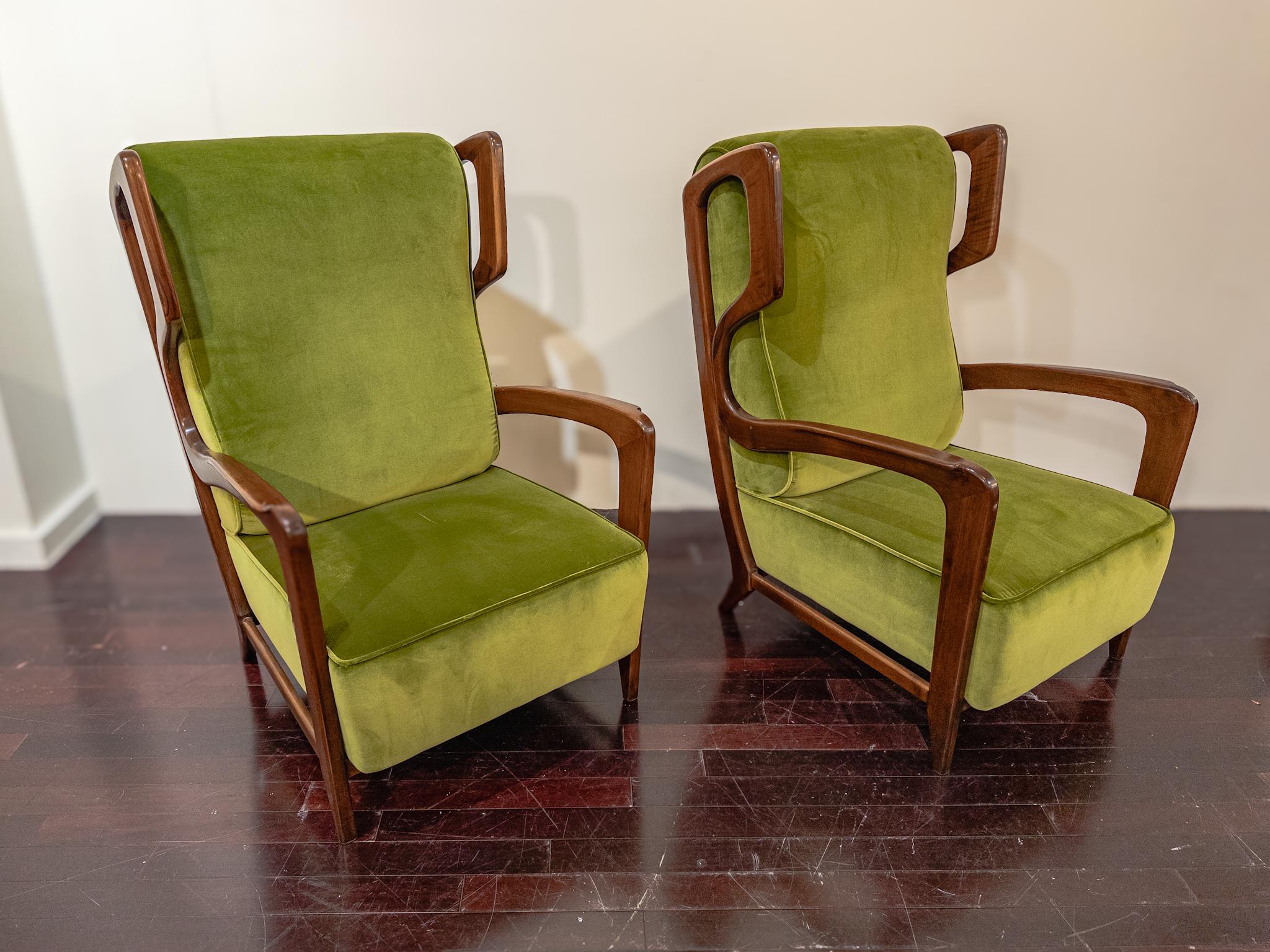 Pair Of Gio Ponti Lounge Chairs In Good Condition For Sale In Houston, TX