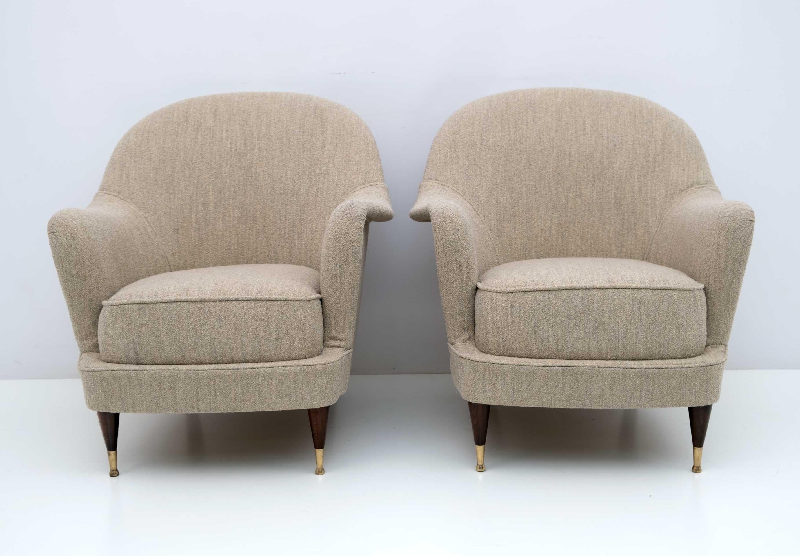 Mid-Century Modern Pair of Gio Ponti Style MidCentury Modern Italian Armchairs for Isa Bergamo, 50s