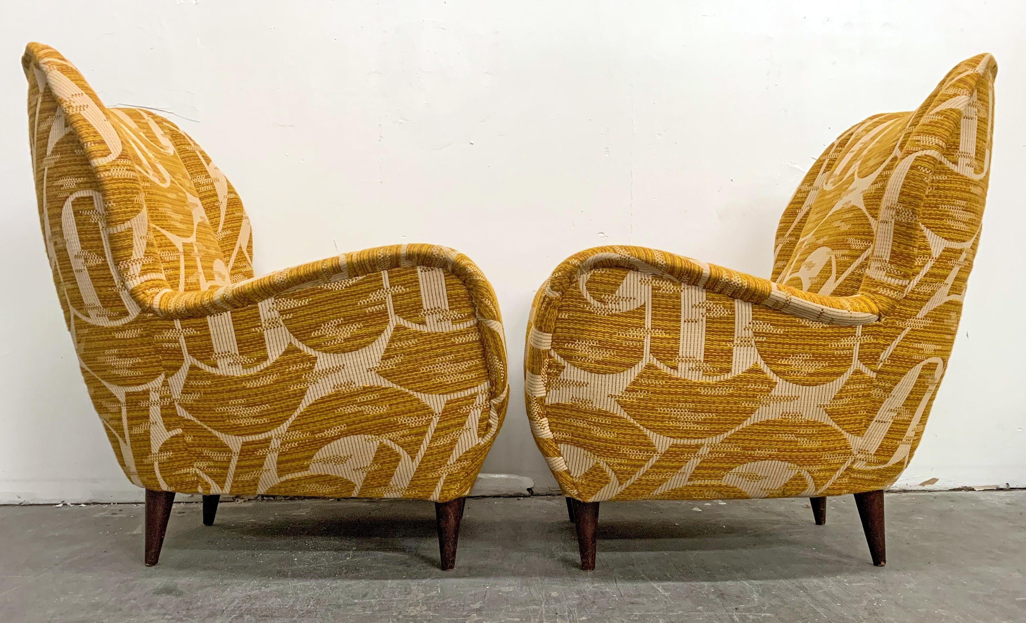 Available right now we have this gorgeous pair of lounge chairs designed in 1950 by Gio Ponti for Edizioni ISA, Bergamo. These chairs feature everything a Mid-Century Modern collector or design aficionado could dream-- swooping curvy lines, a