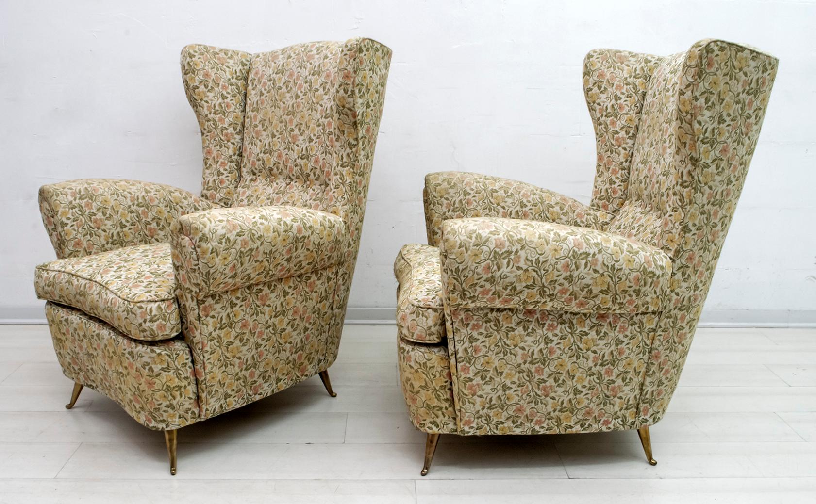Pair of Gio Ponti Mid-Century Modern Italian High Back Armchairs for ISA, 1950s 2