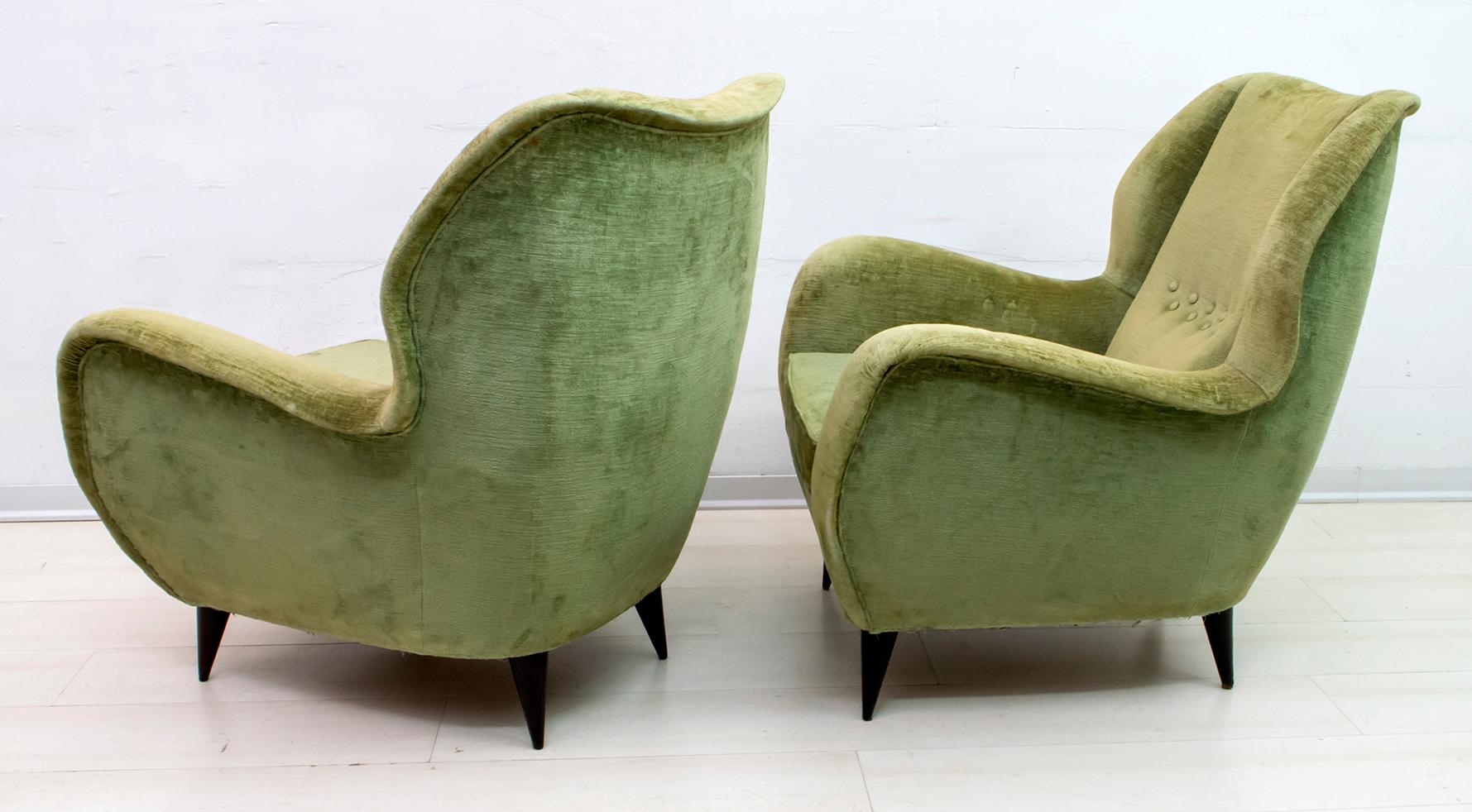 Pair of Gio Ponti Mid-Century Modern Italian Linen Velvet Armchairs for ISA 5