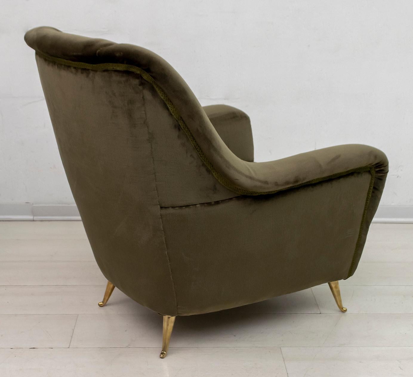 Pair of Gio Ponti Mid-Century Modern Italian Velvet Armchairs for ISA, 1950s 5