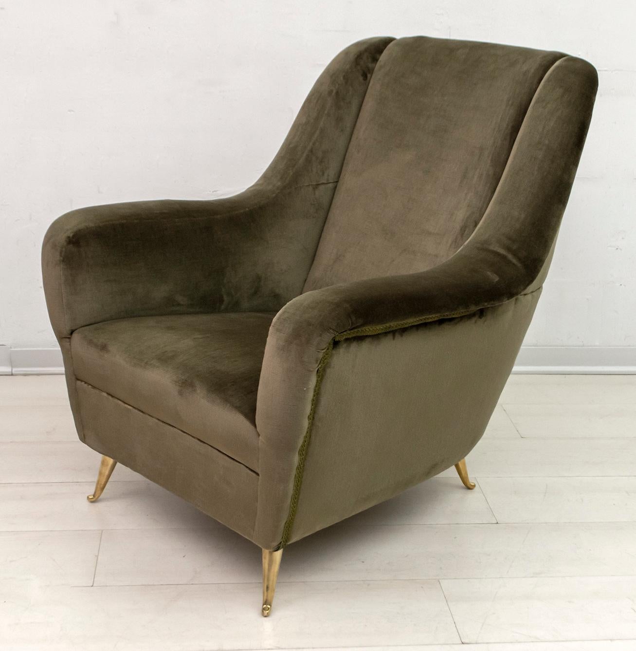Pair of Gio Ponti Mid-Century Modern Italian Velvet Armchairs for ISA, 1950s 1