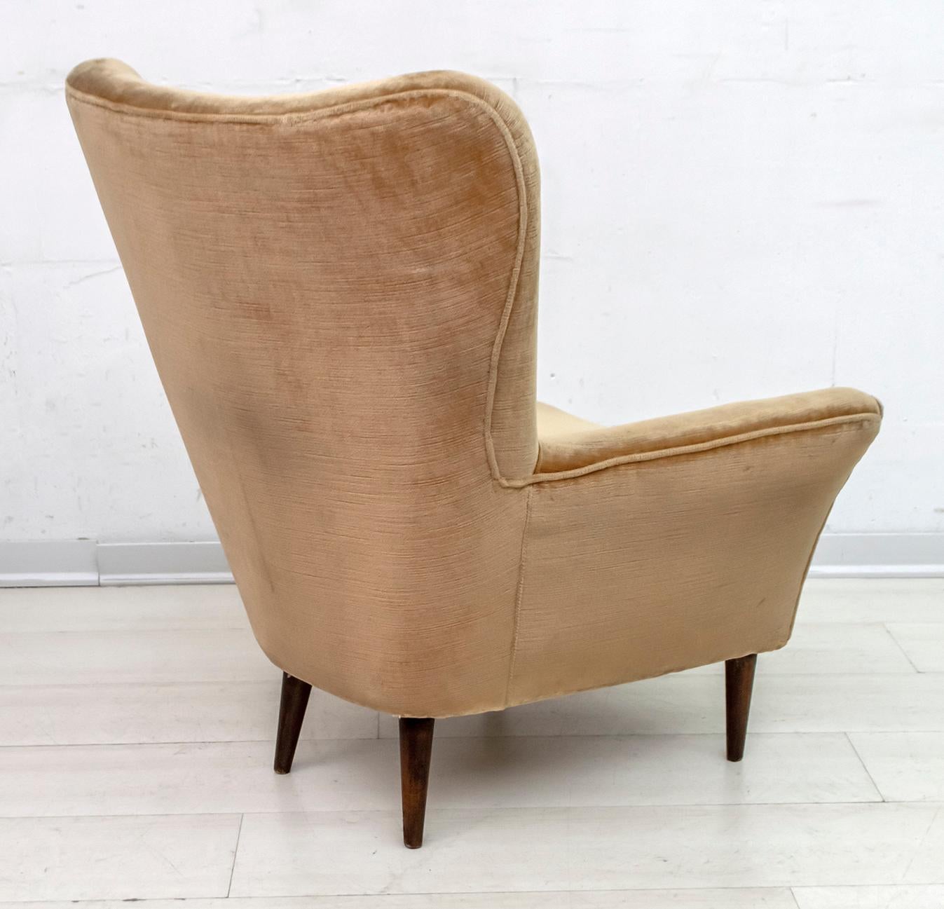 Pair of Gio Ponti Mid-Century Modern Italian Velvet Small Armchairs for ISA 4