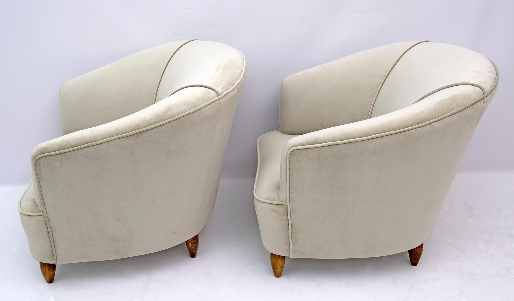 Attributed Gio Ponti Mid-Century Modern Velvet Armchairs 