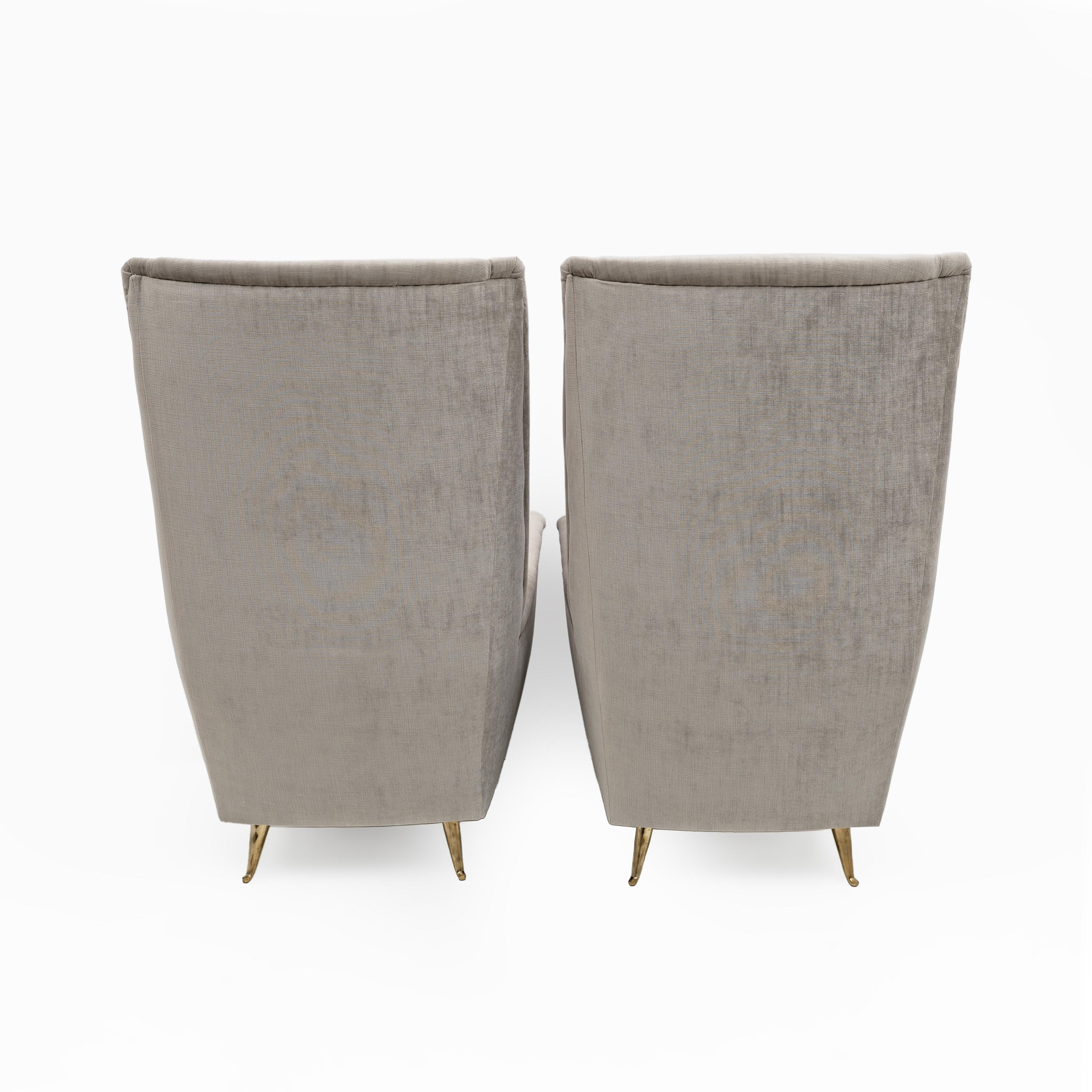Pair of Gio Ponti Mid-Century Modern Velvet High Back Armchairs by Isa, 1950s For Sale 3