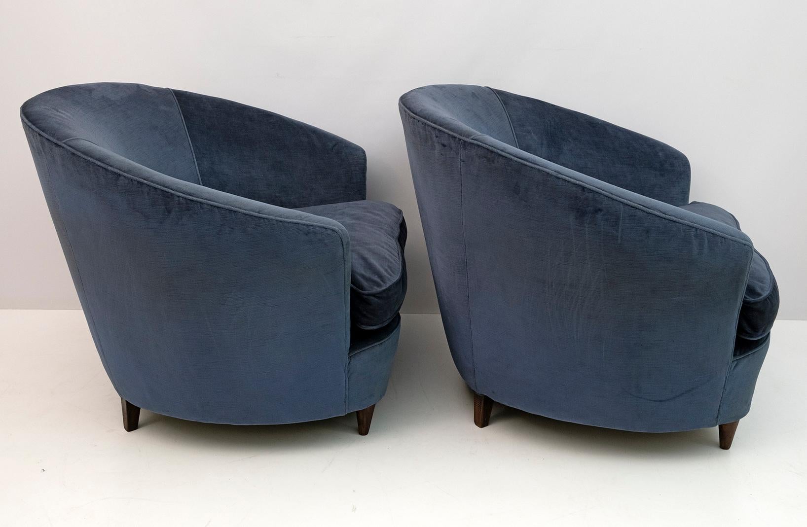 Velvet Pair of Gio Ponti MidCentury Modern Italian Curved Armchairs Casa e Giardino '50