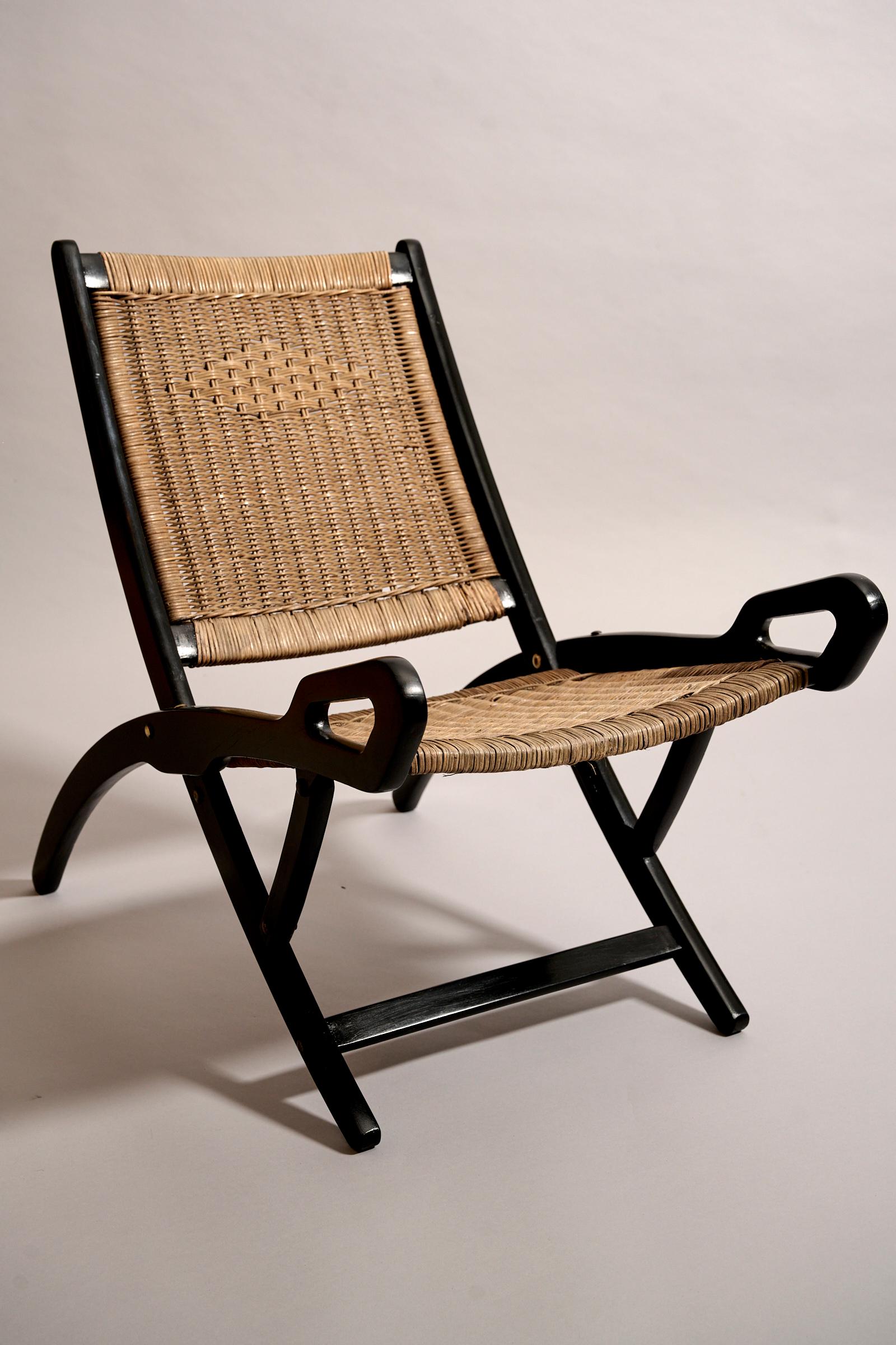 Mid-Century Modern Pair of Gio Ponti, 'Ninfea' Folding Rattan Chairs for Fratelli Reguitti, c 1957 For Sale