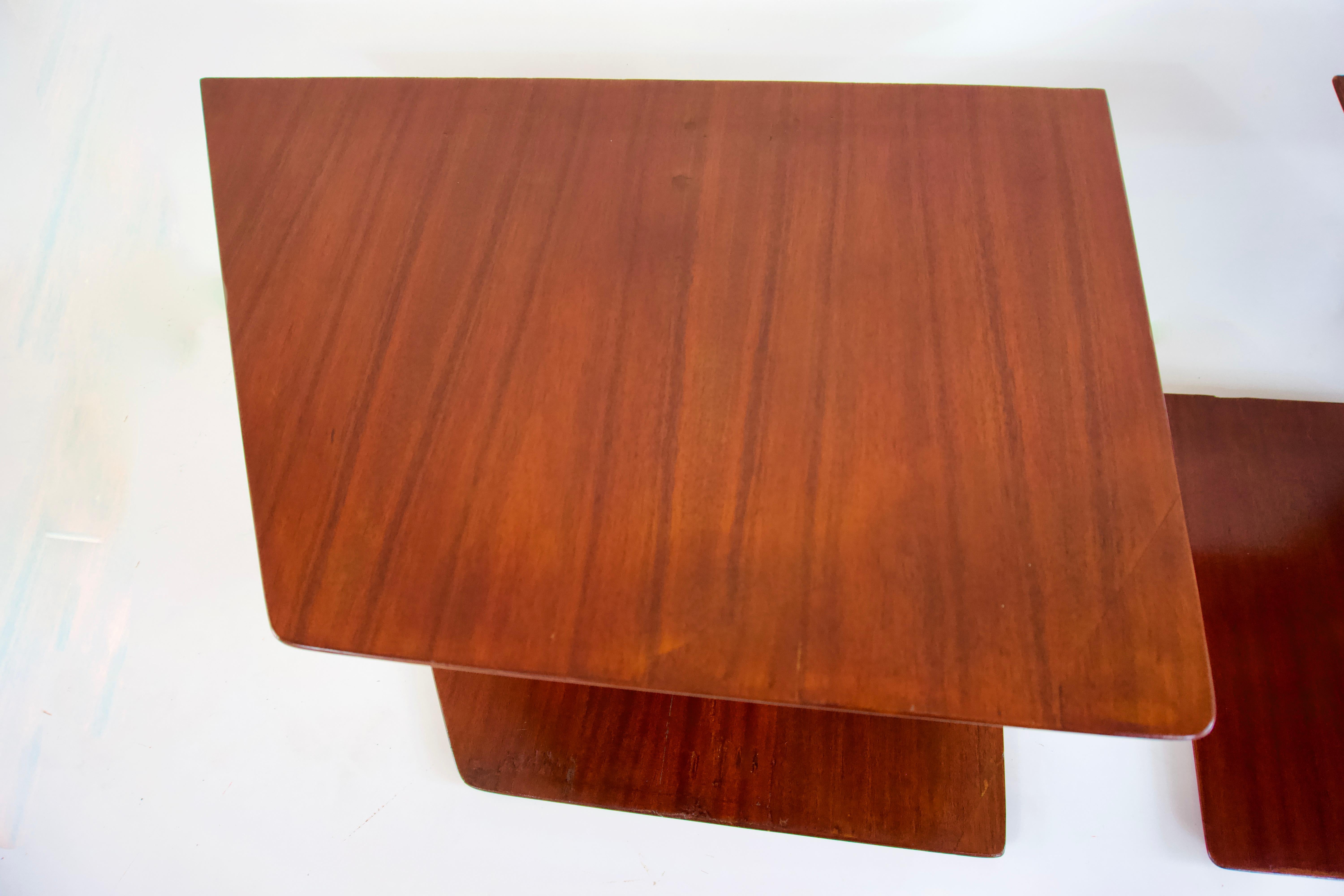 pair of GIO PONTI oak hanging nightstand tables, side tables Hotel Royal, 1955 For Sale 4