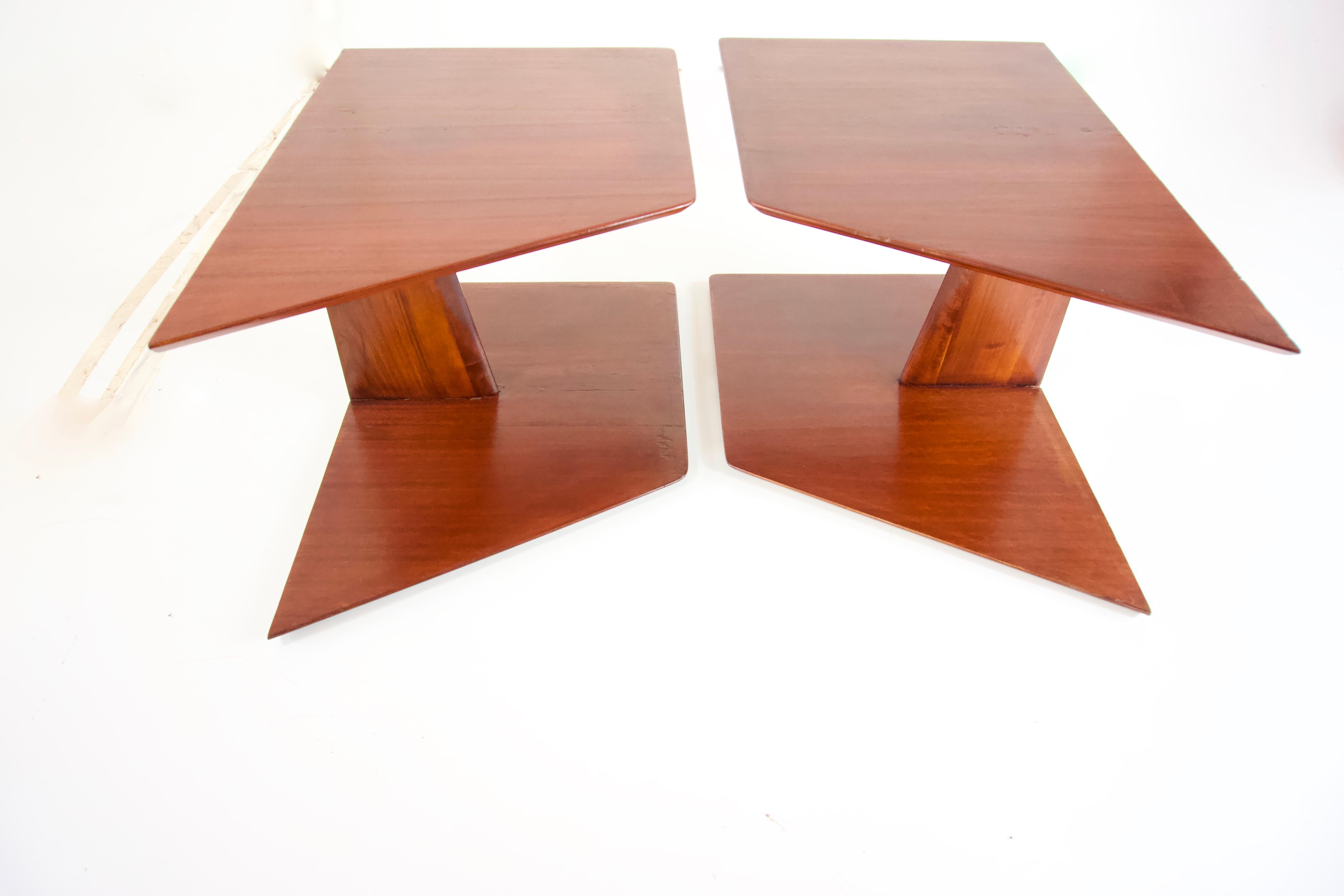 Italian pair of GIO PONTI oak hanging nightstand tables, side tables Hotel Royal, 1955 For Sale