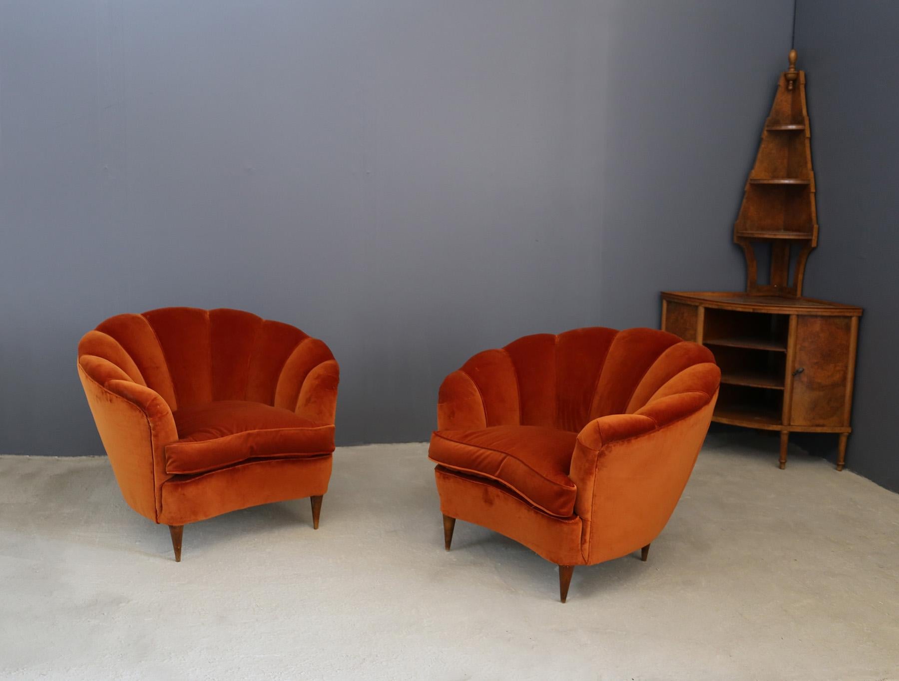 Pair of Gio Ponti shell armchairs italian, 1940 In Good Condition In Milano, IT