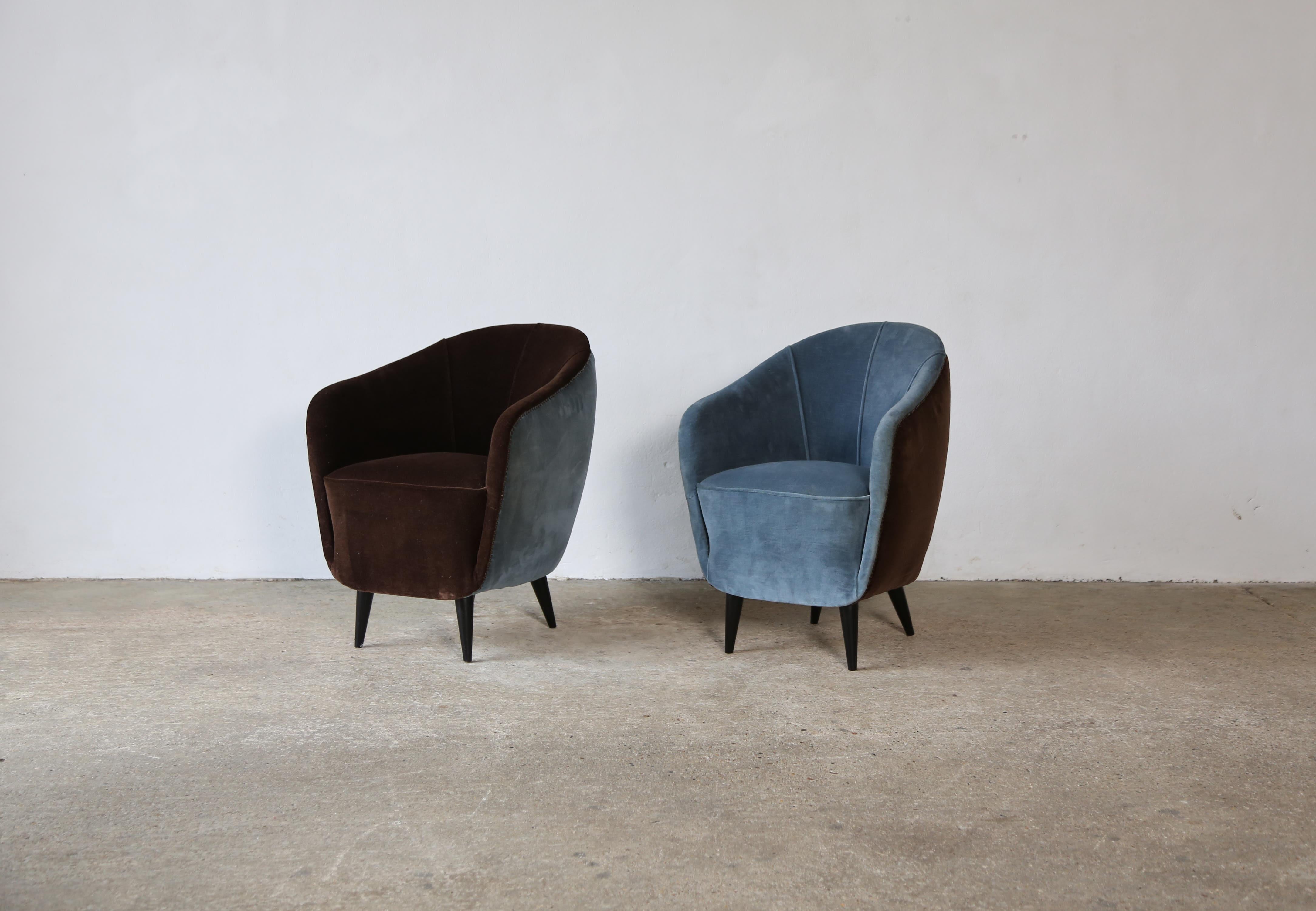 Italian Pair of Gio Ponti Style Chairs, Italy, 1960s For Sale