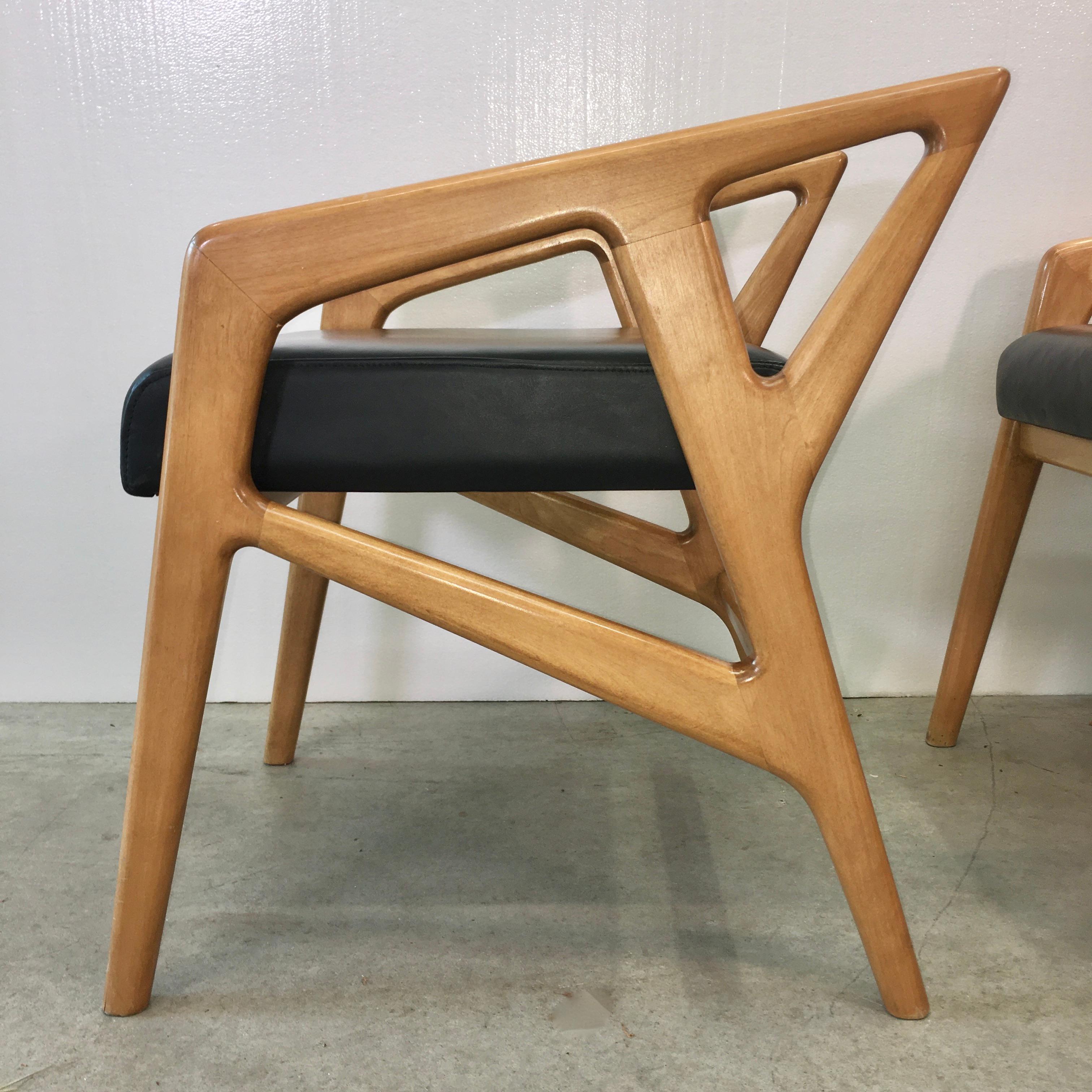 Pair of Gio Ponti Style Stools 4