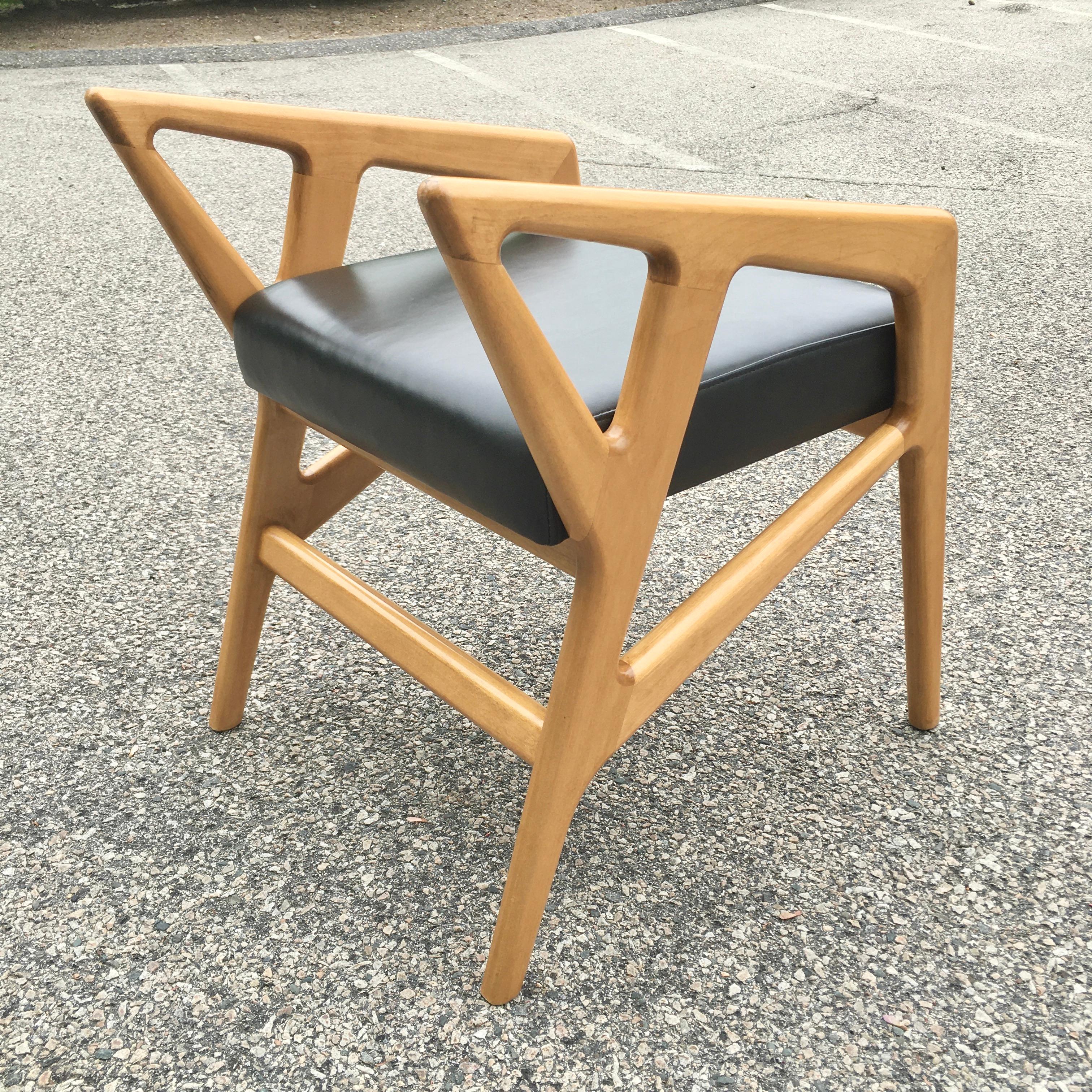 Pair of Gio Ponti Style Stools In Good Condition In Hanover, MA