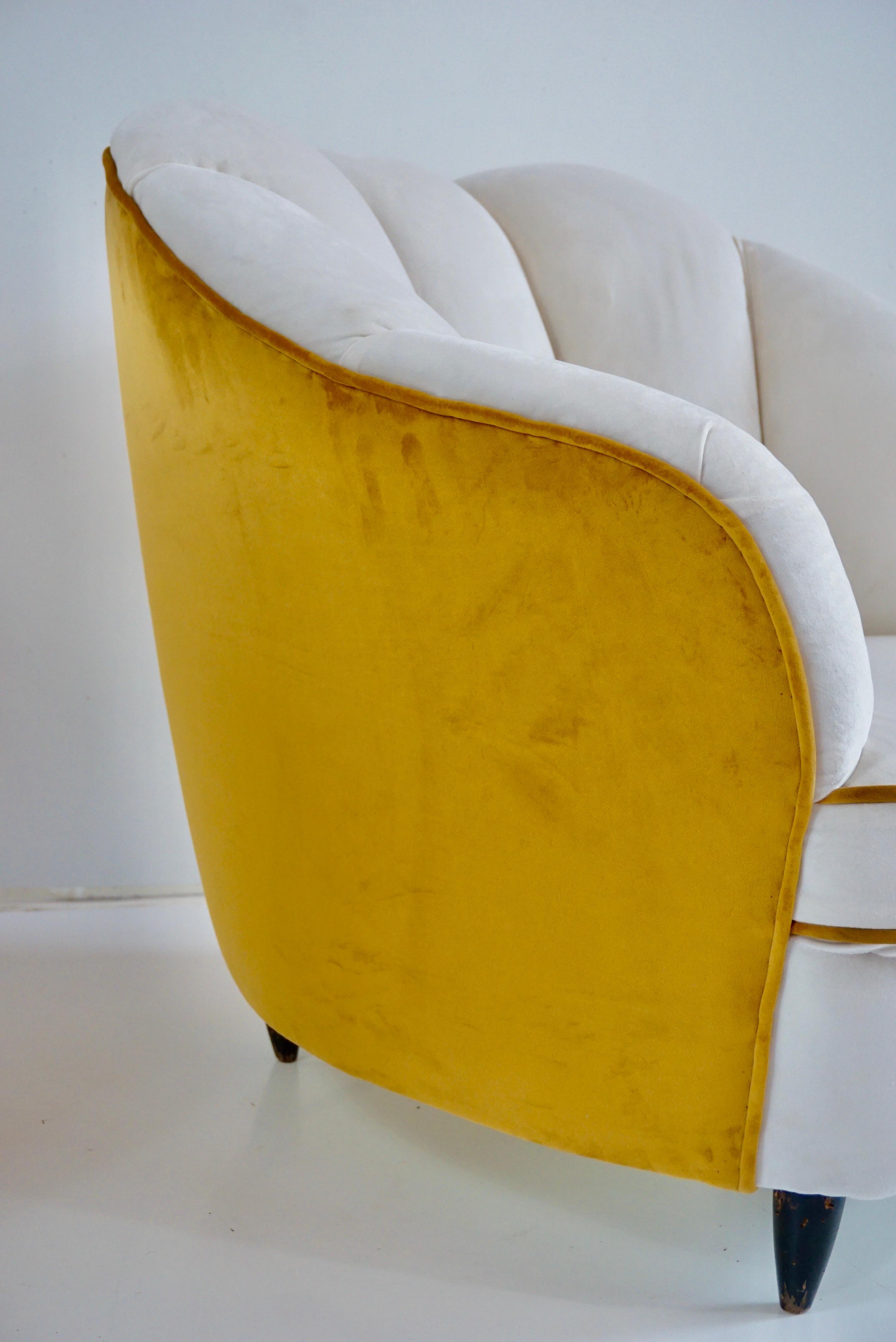 pair of Gio Ponti  velvet bicolor white and yellow armchairs, Casa Giardino 1940 For Sale 8