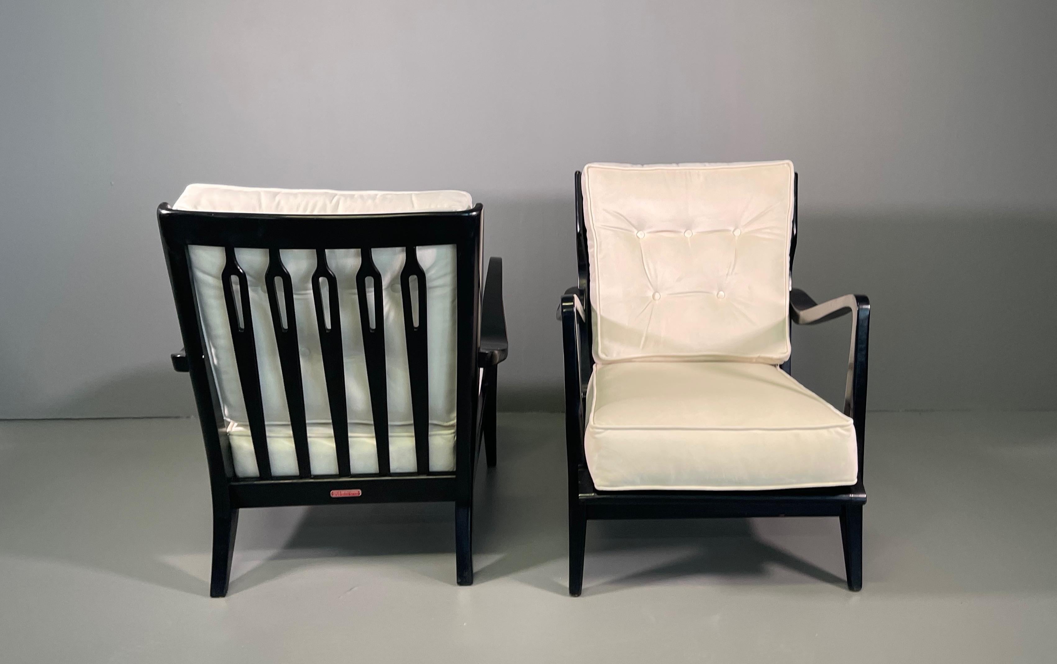 Pair of Gio Ponti Walnut Ebonized Chairs Model No 516 for Cassina, 1950s 5