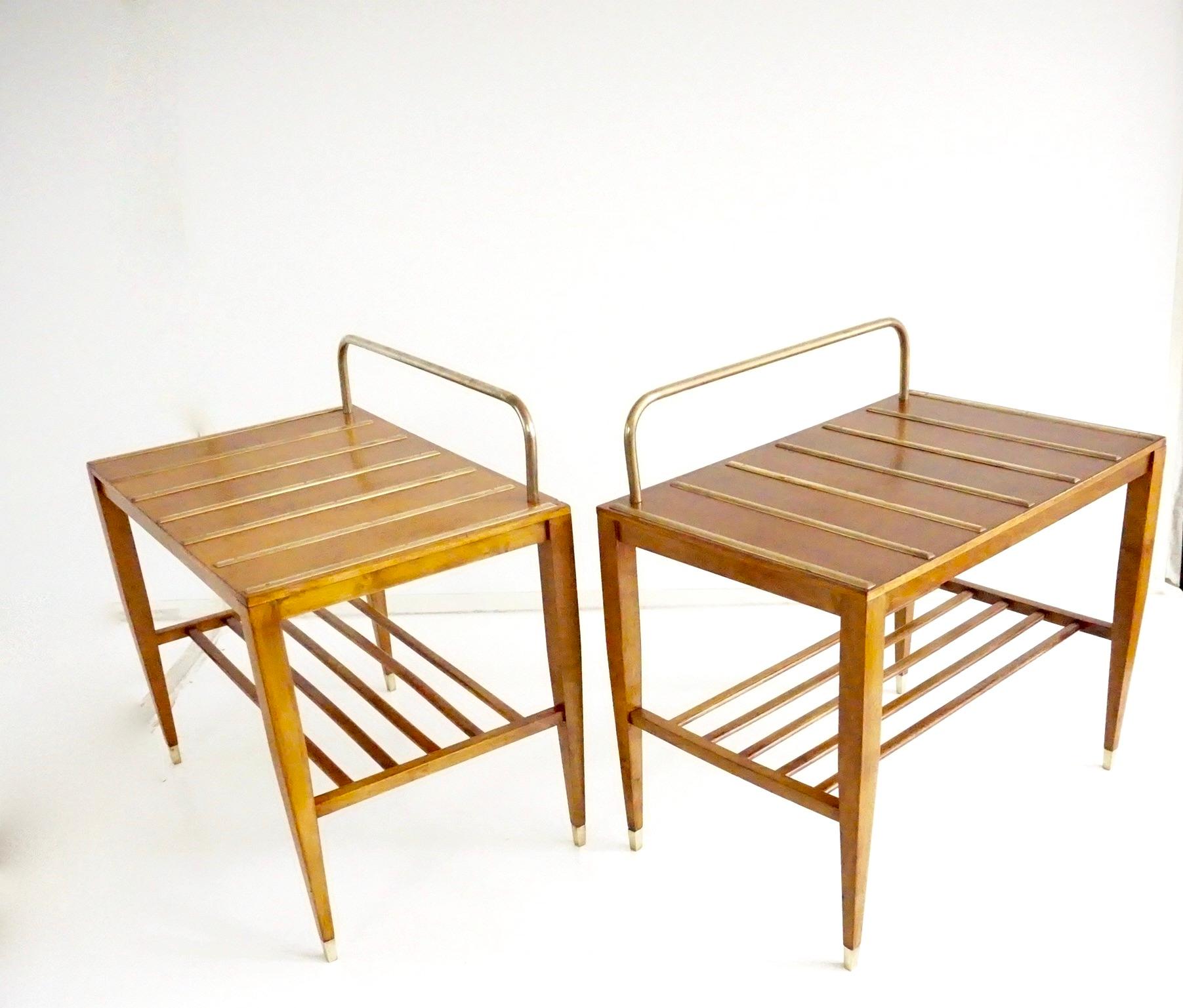 Metà XX secolo Coppia di tavolini in noce di Gio Ponti, portabagagli per l'Hotel Royal di Napoli, 1955 in vendita