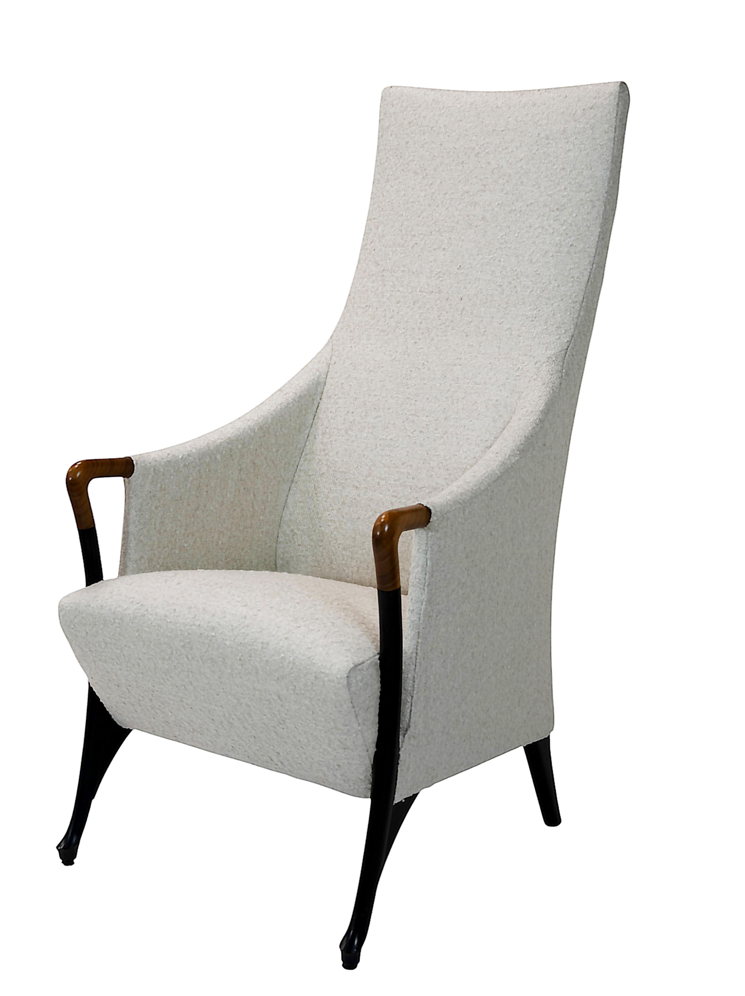 Mid-Century Modern Pair of Giorgetti Progetti Armchairs and Pouf by Umberto Asnago For Sale